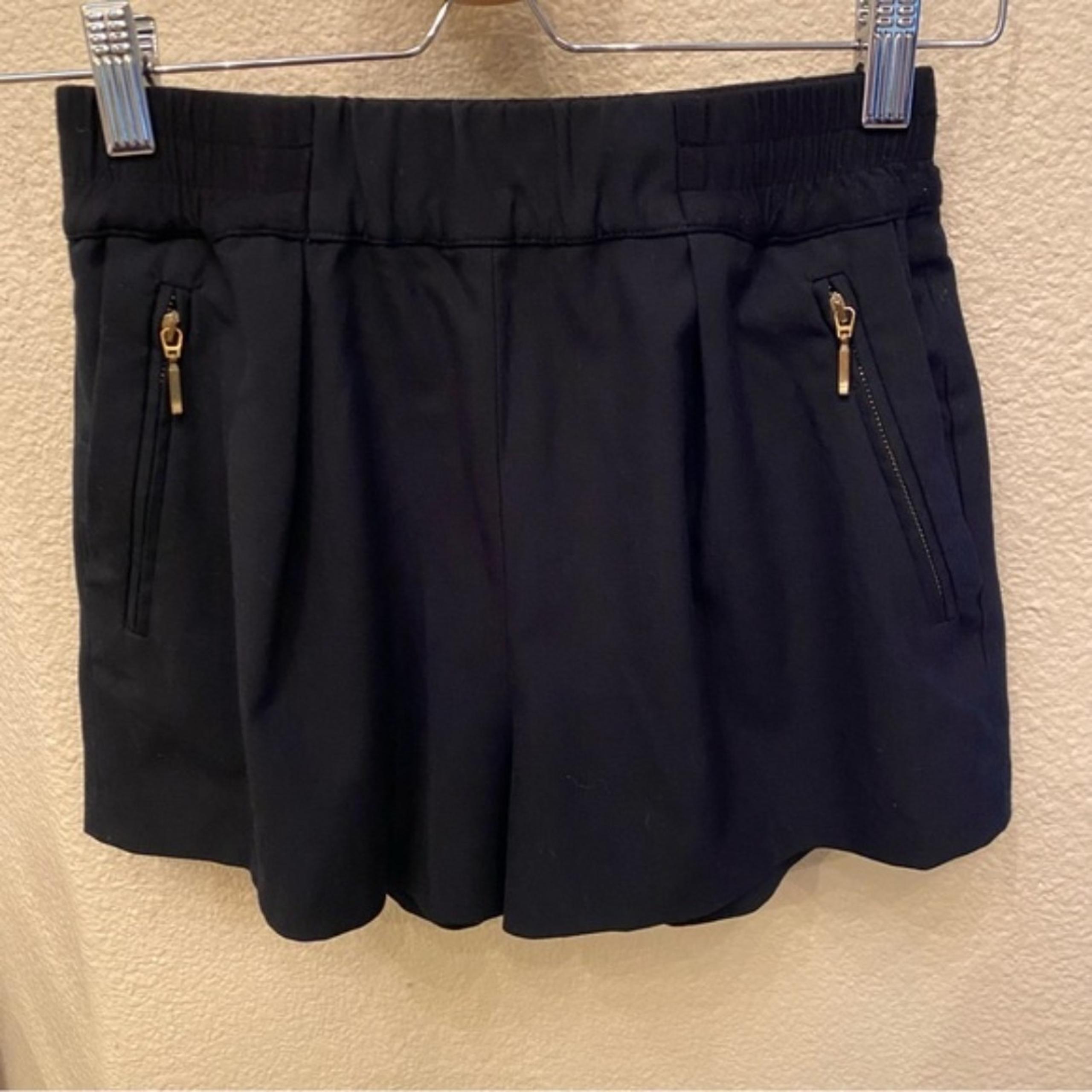ZARA Women Black Shorts Size Xsmall