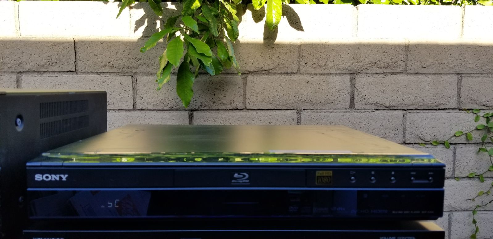 DVD Sony Blueray BDP-S300 With Remote