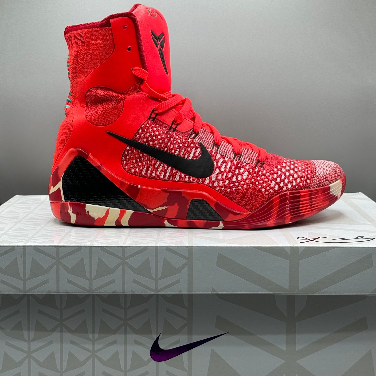 Nike Kobe 9 Elite “Christmas” Size 10 Sneakers 2014 (630847-600) OG Box