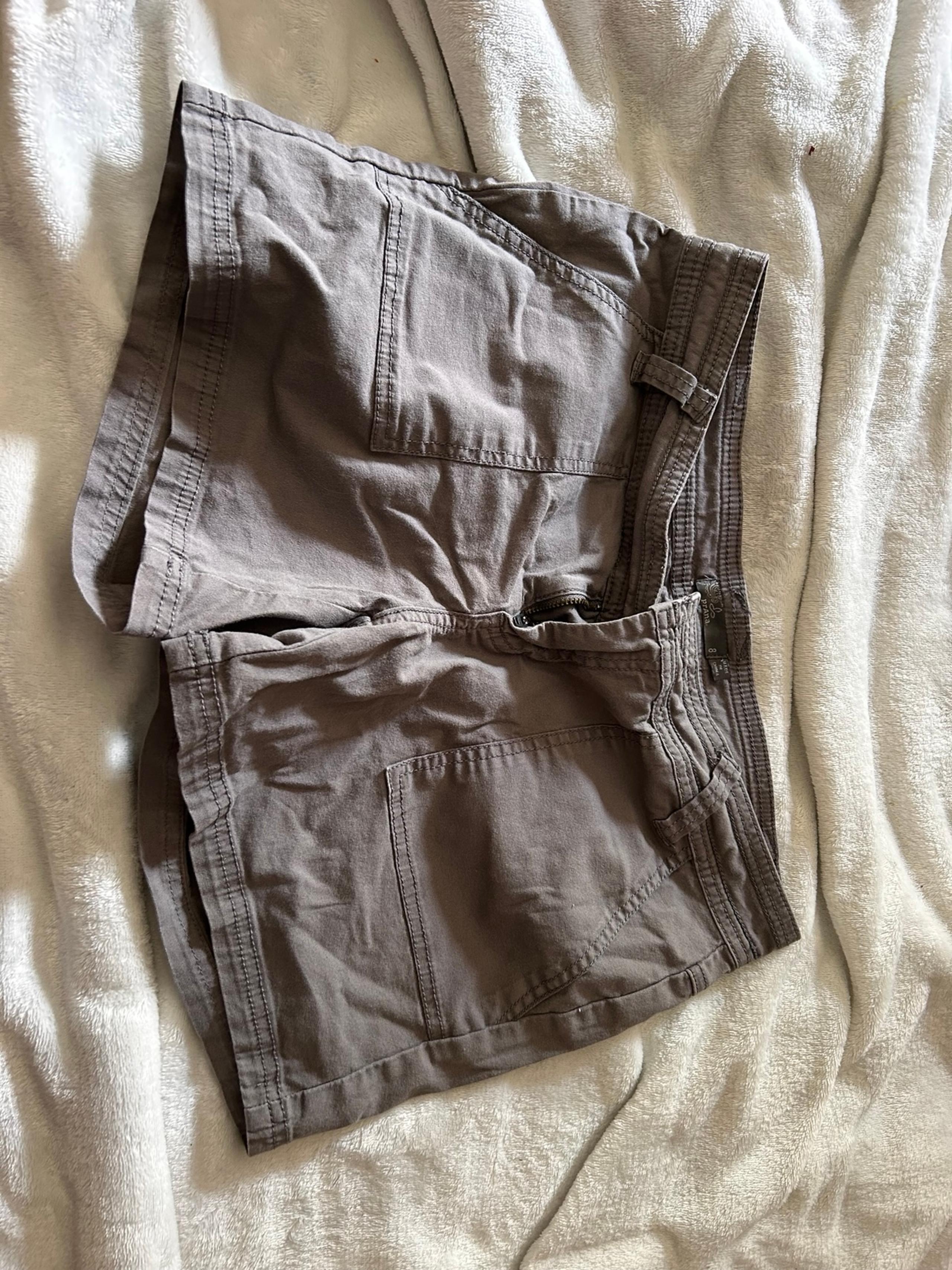 Prana hiking shorts grey