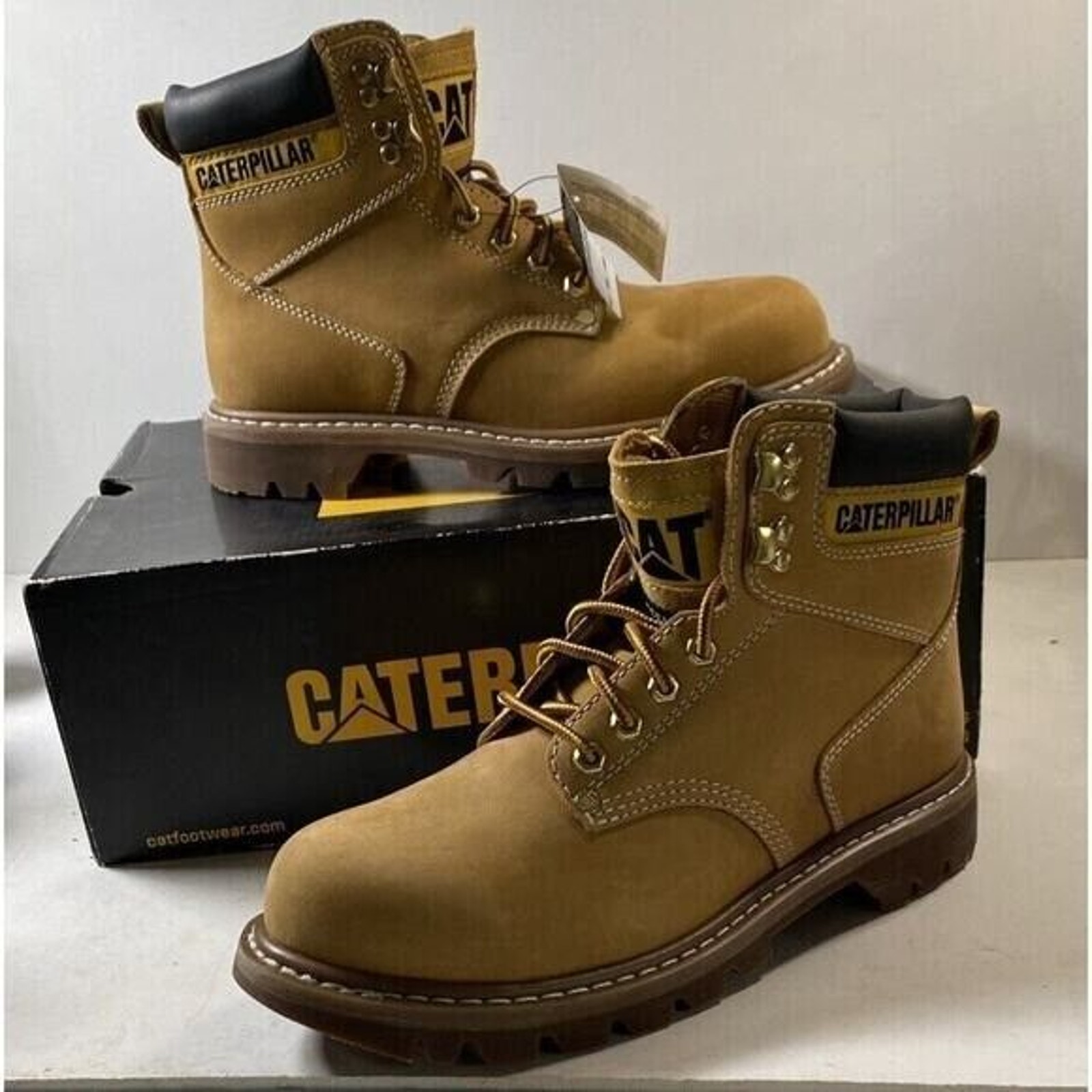 Caterpillar Men Second Shift Steel Toe Work Boot Leather | Men's size 7 Honey
