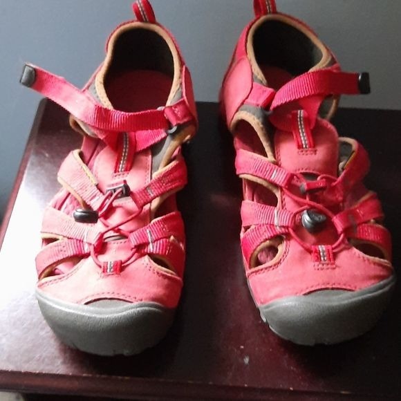 Keen Anti Odor Footbed Stappy Adjustable Tongos Waterproof Hiking Sandal Size 6
