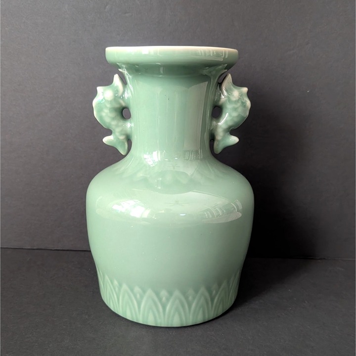 Lovely Vtg Celadon Green Ceramic Vase With Double Dragon Ear Handles 8.5 High
