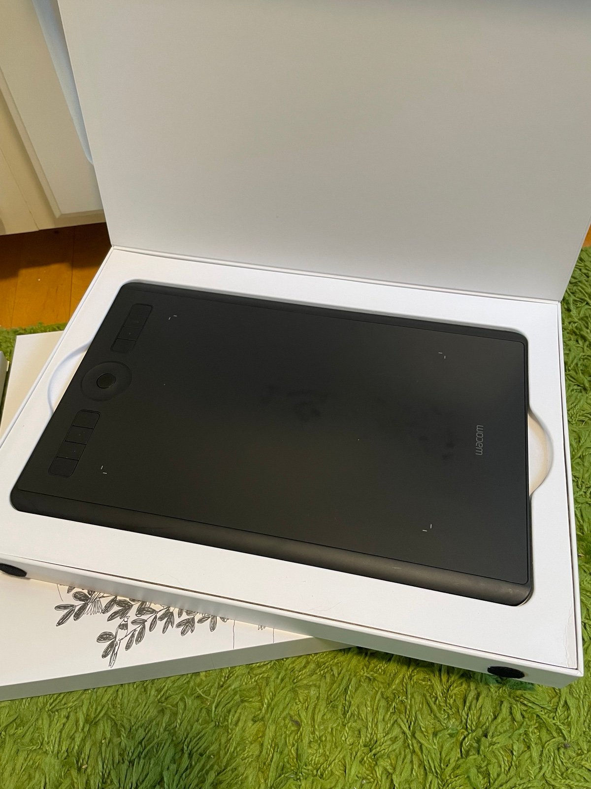 ほぼ未使用】Wacom Intuos Pro Paper Edition M