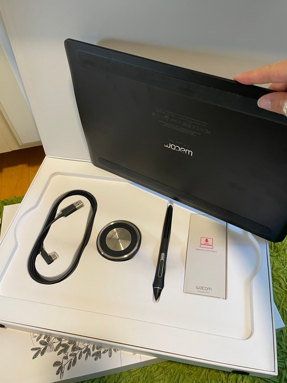 ほぼ未使用】Wacom Intuos Pro Paper Edition M