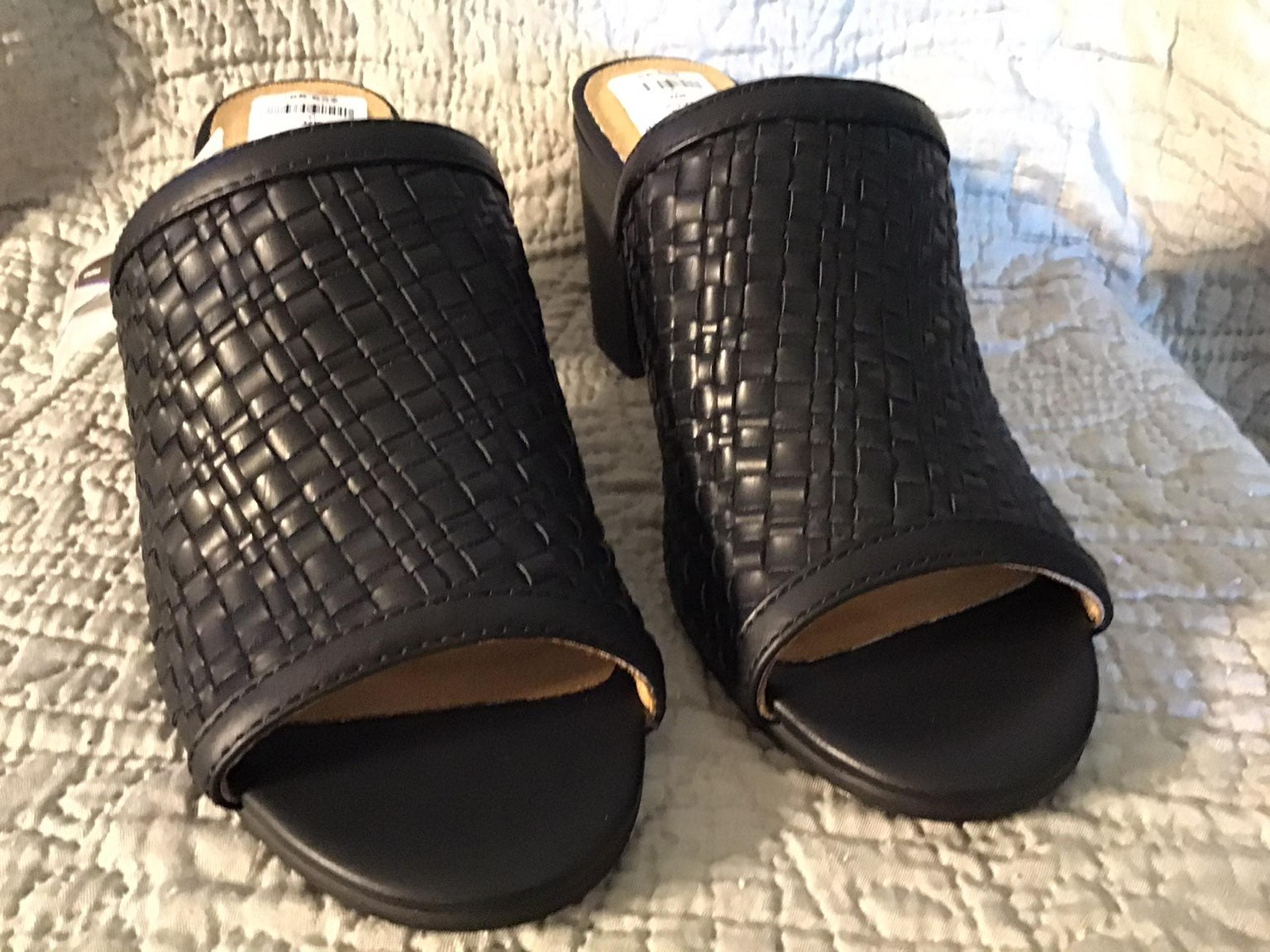 Sonoma Women Maltese Black Mule Sandals