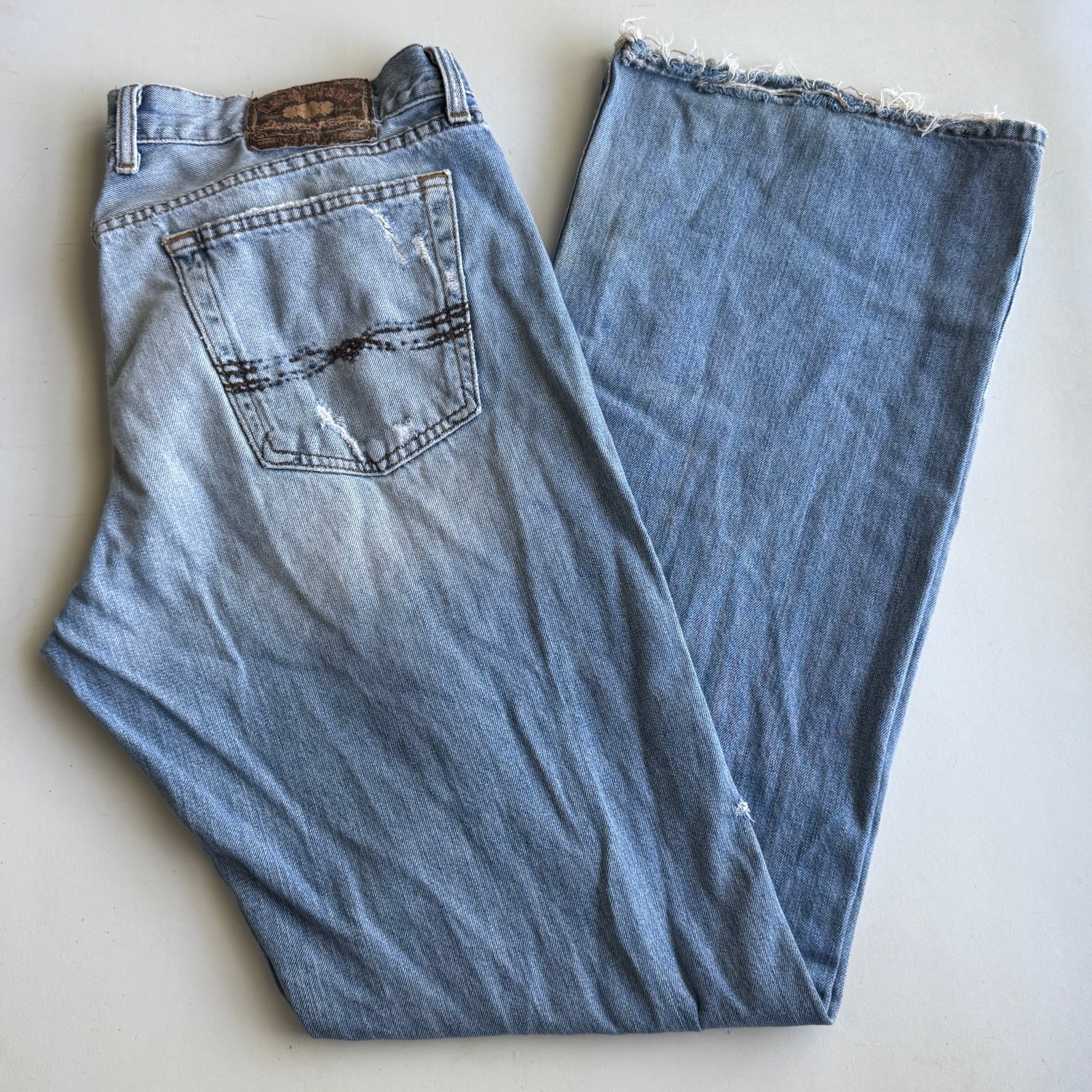 Lucky Brand Dungarees Relaxed Bootleg Mens 34 (36x34) Gene Montesano Vintage USA