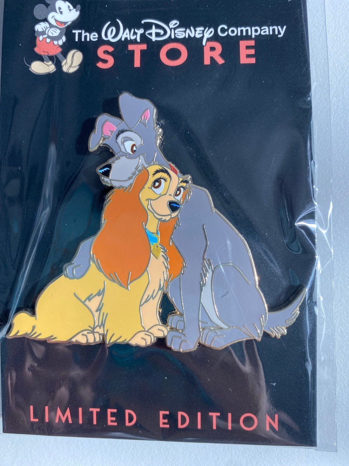 Disney D23 Expo Exclusive TWDC Hugs Are The Best Lady & The Tramp LE 300 Pin