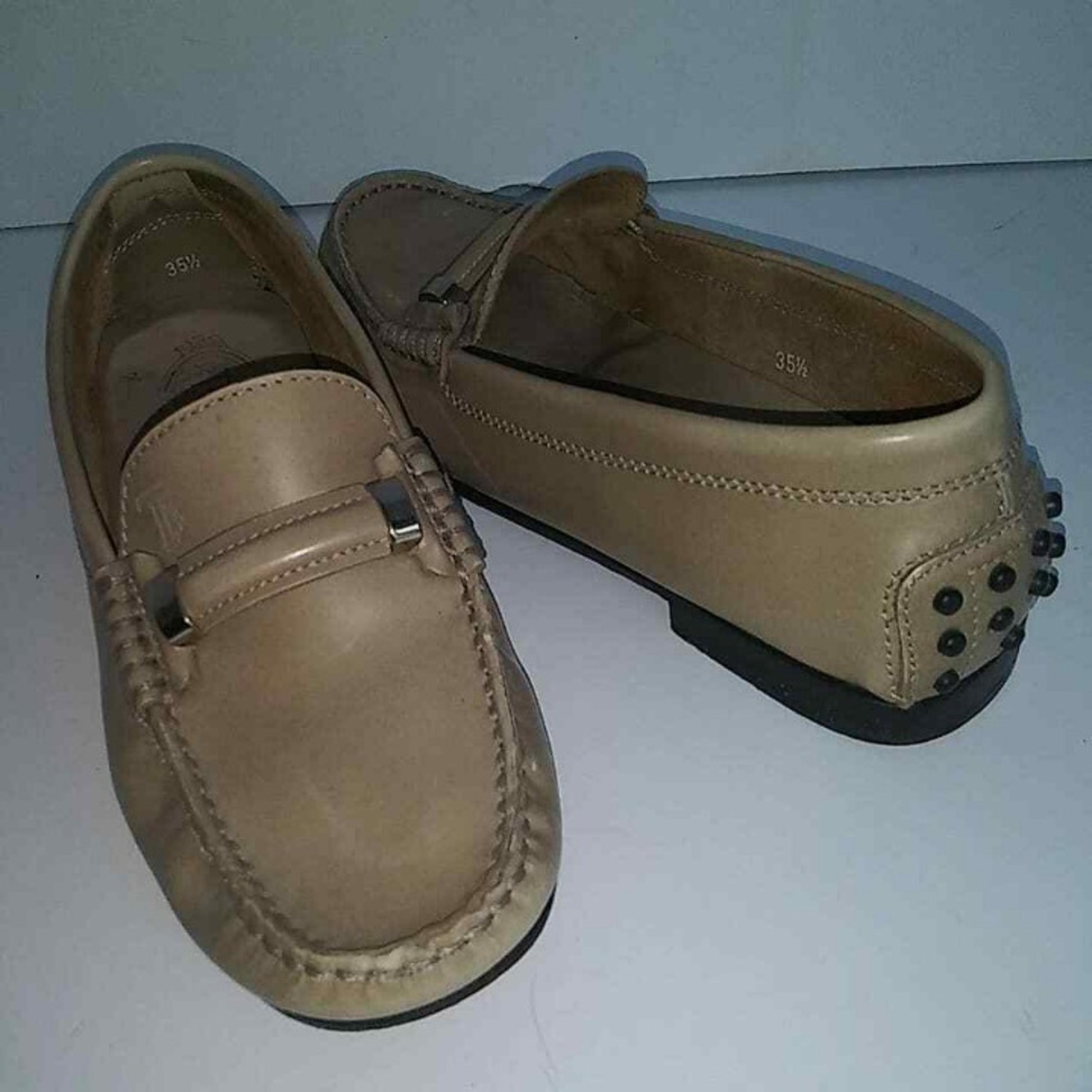 TODS Driving Leather Loafers Womens Sz5