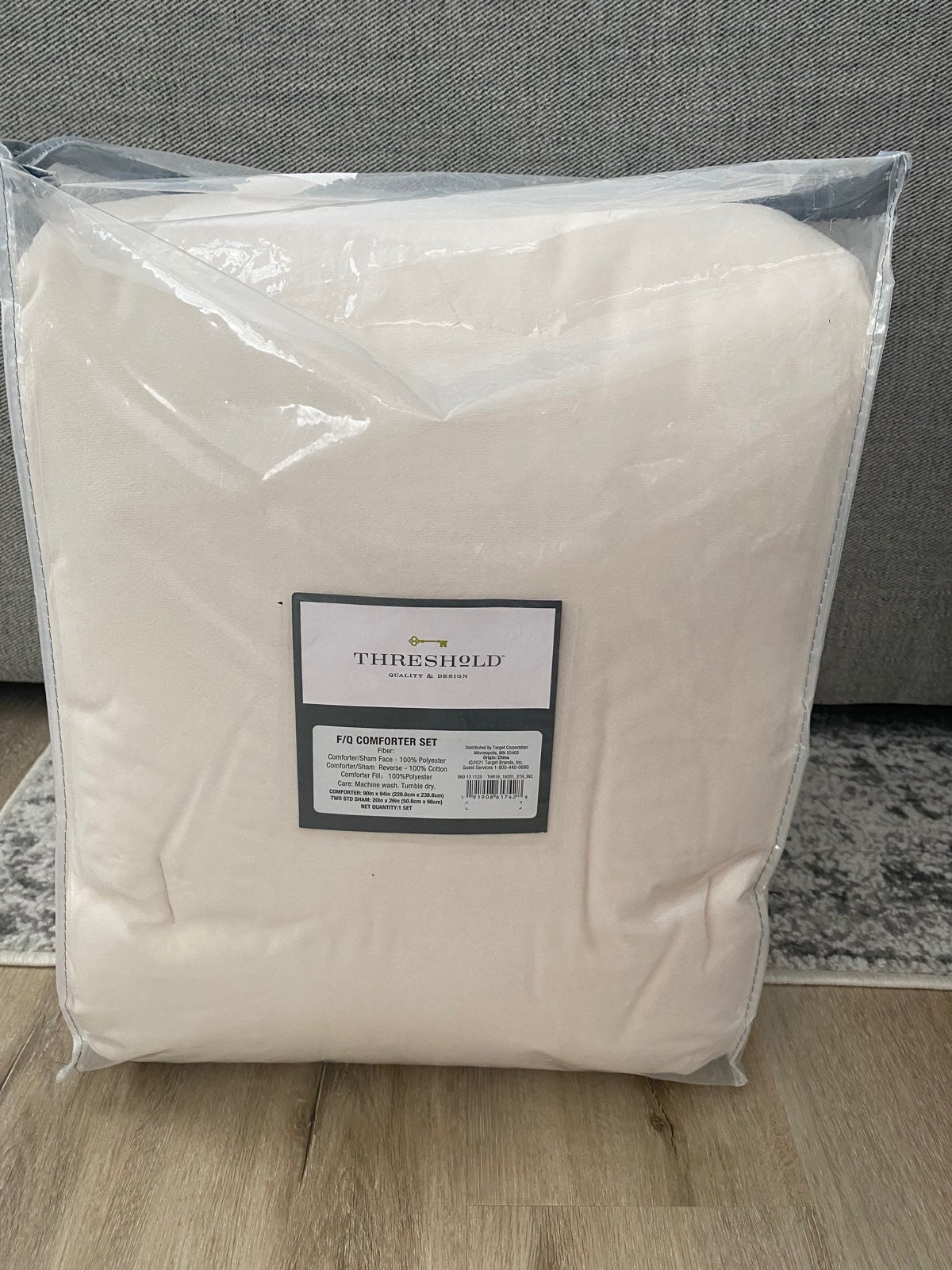 Threshold cotton Velvet comforter cream set Full/Queen
