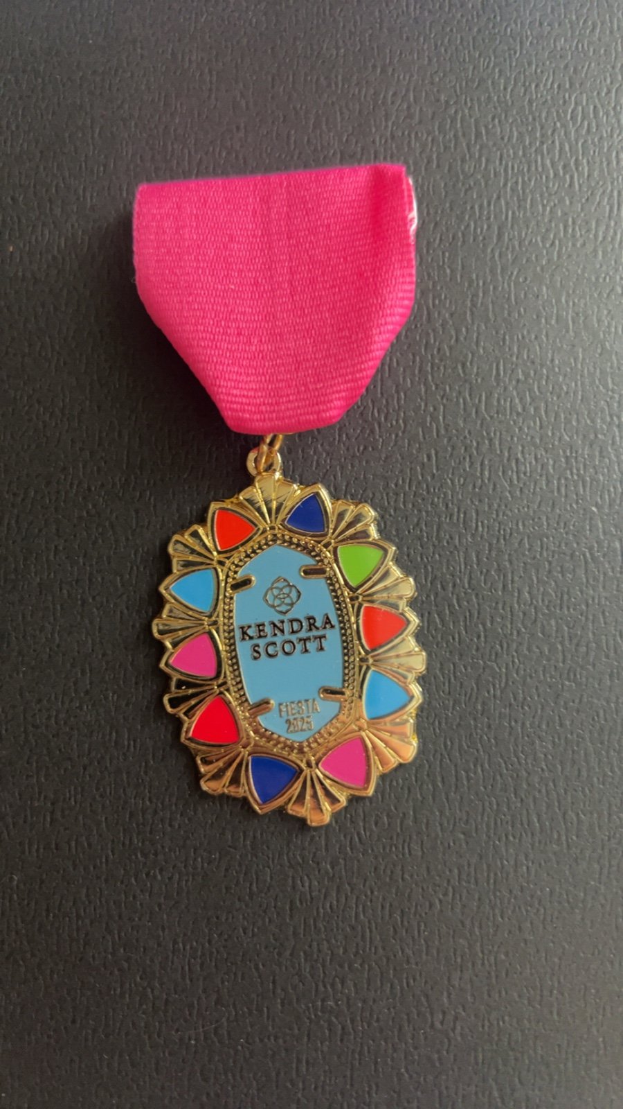 Kendra Scott Fiesta Medal 2025