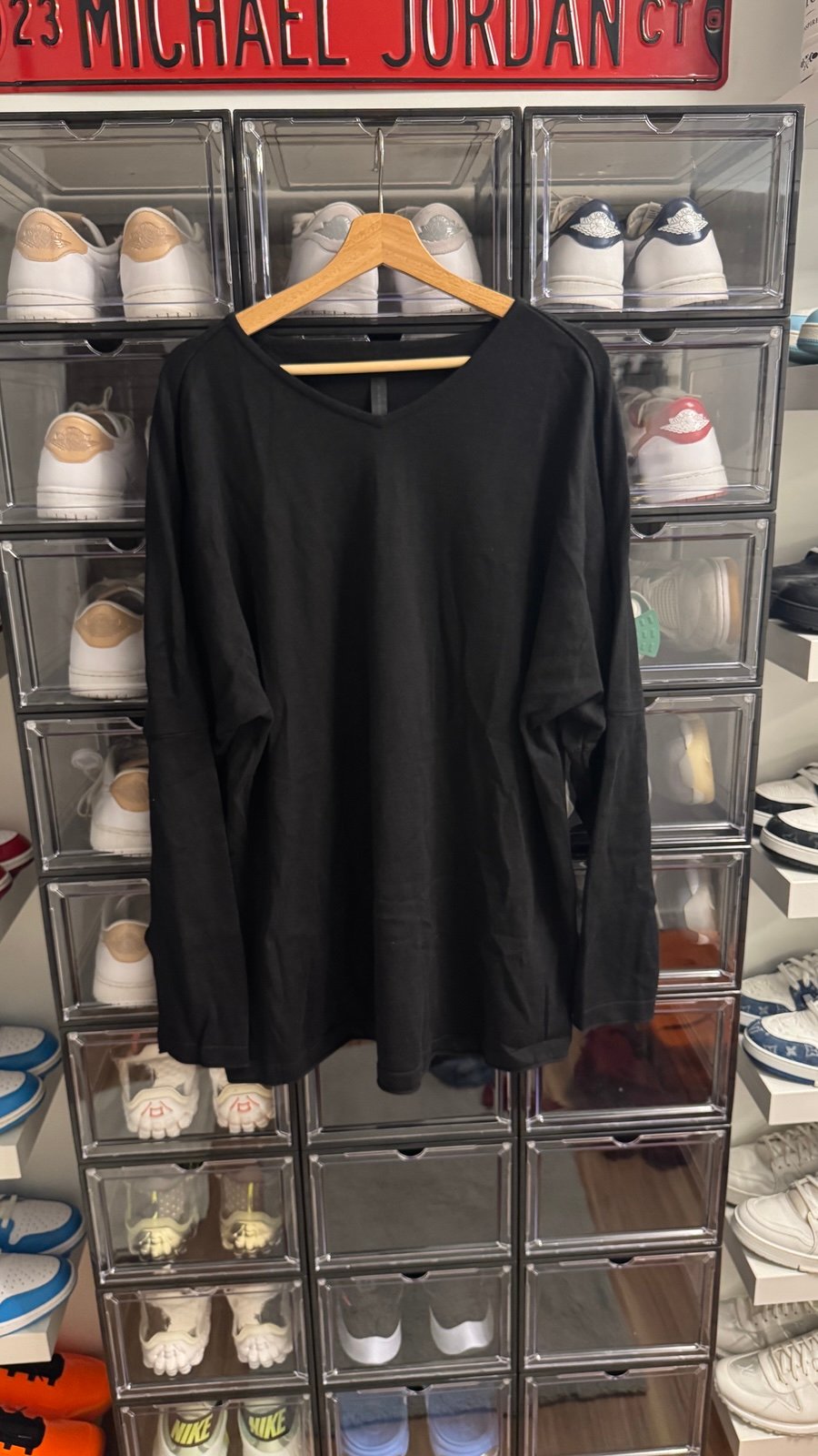 Nike ESC V Neck Long Sleeve Tee Size XL Retail $390