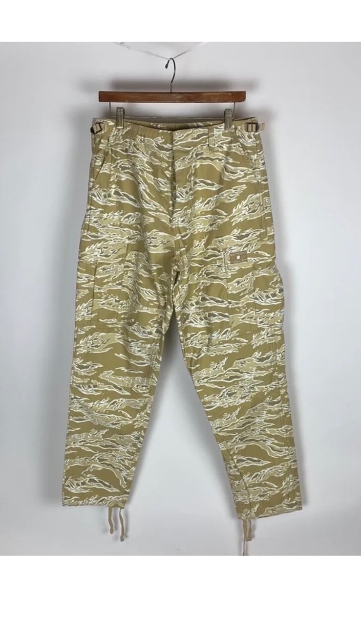 NWT Undefeated Japan Tiger Camo Cargo Pants Men’s Size 34.