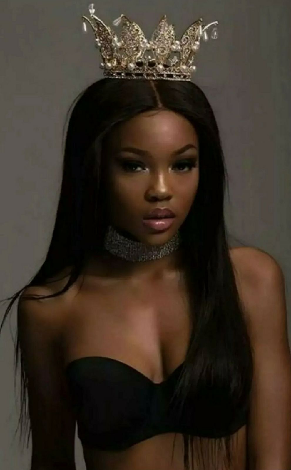 Celebrity black 26 inch lace front wig