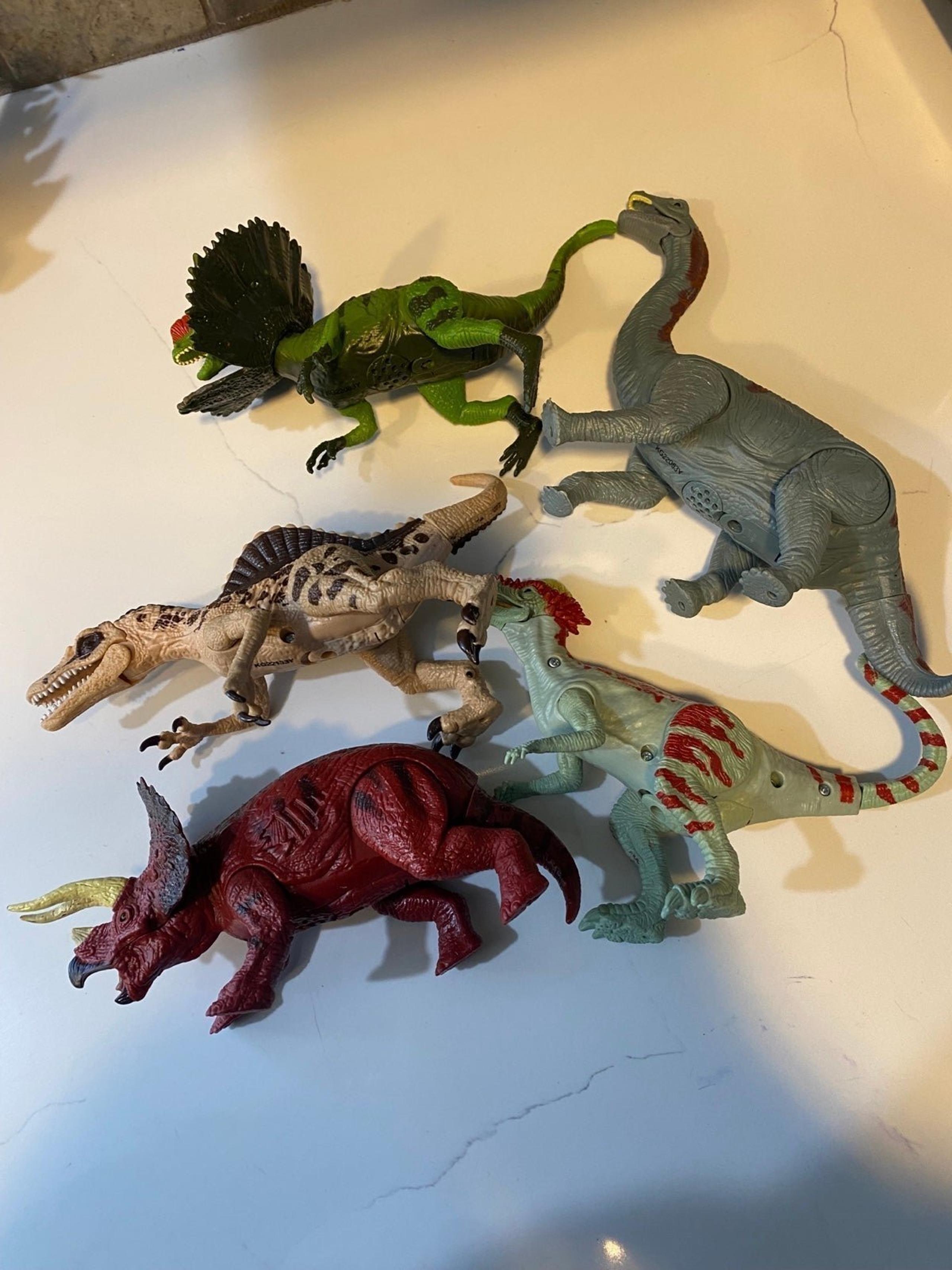 Lot of 5 vintage posable dinosaur toys with sound