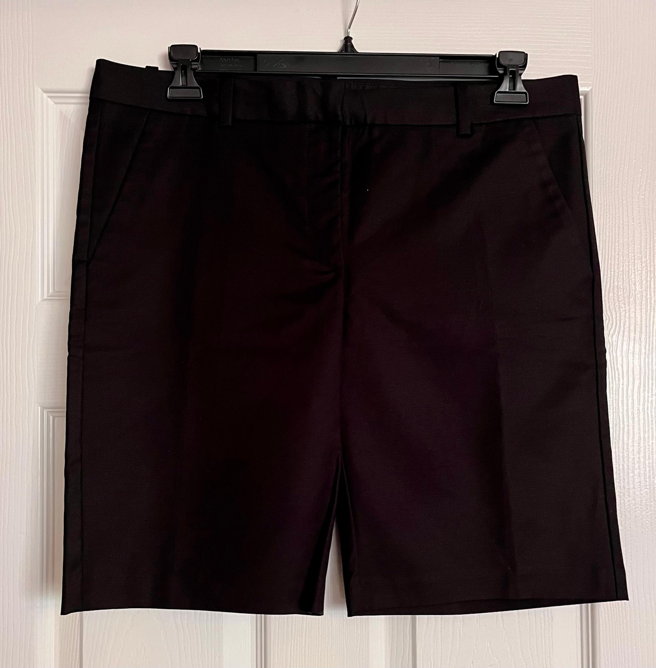 NWOT Joe Fresh black cotton bermuda shorts size 12.  Zip front/pockets