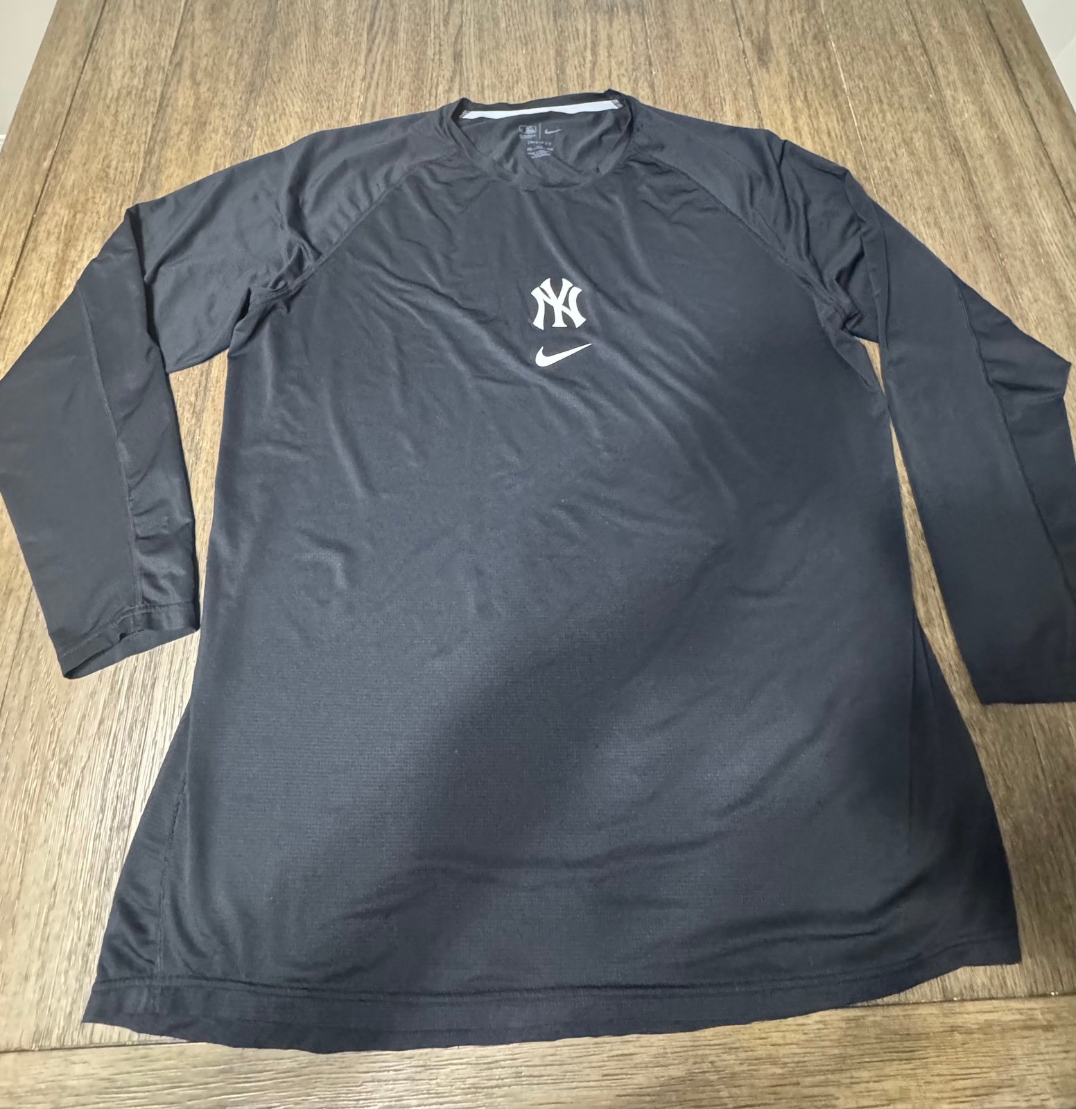 MLB New York Yankees Nike Dri-Fit Long Sleeve Center Logo 3XL