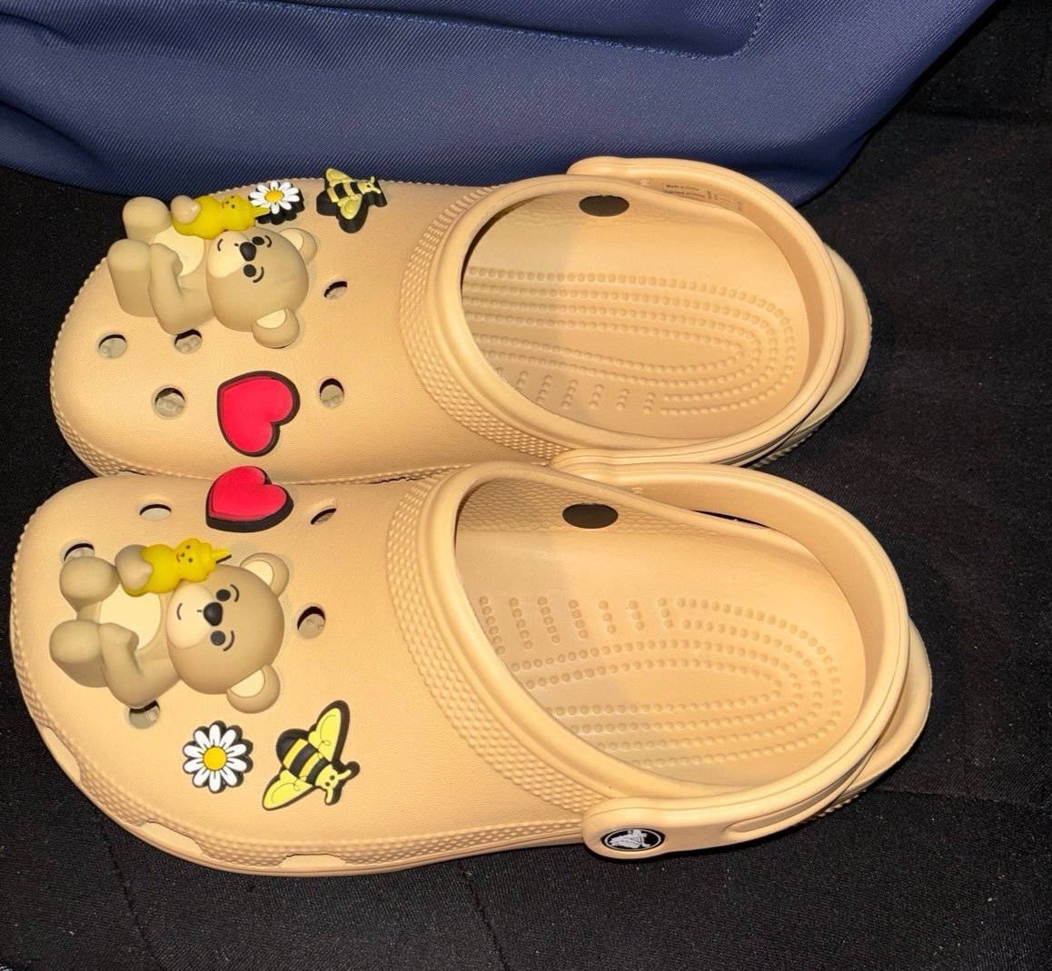 【CROCS】Classic Teddy Bear Clog Crocs Classic Lined Iam Brown Bear clogs Brown | Dressinn