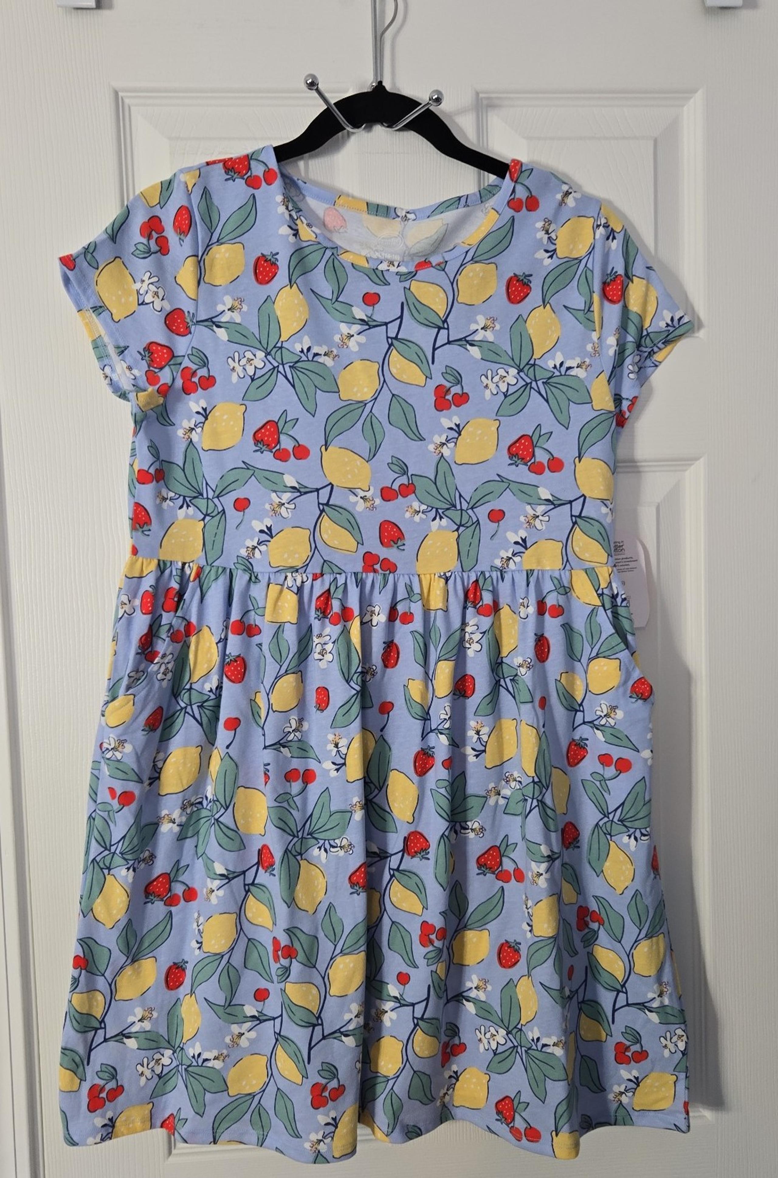 Wonder Nation Girls New Plus Dress Size 14/16. Has side Pockets