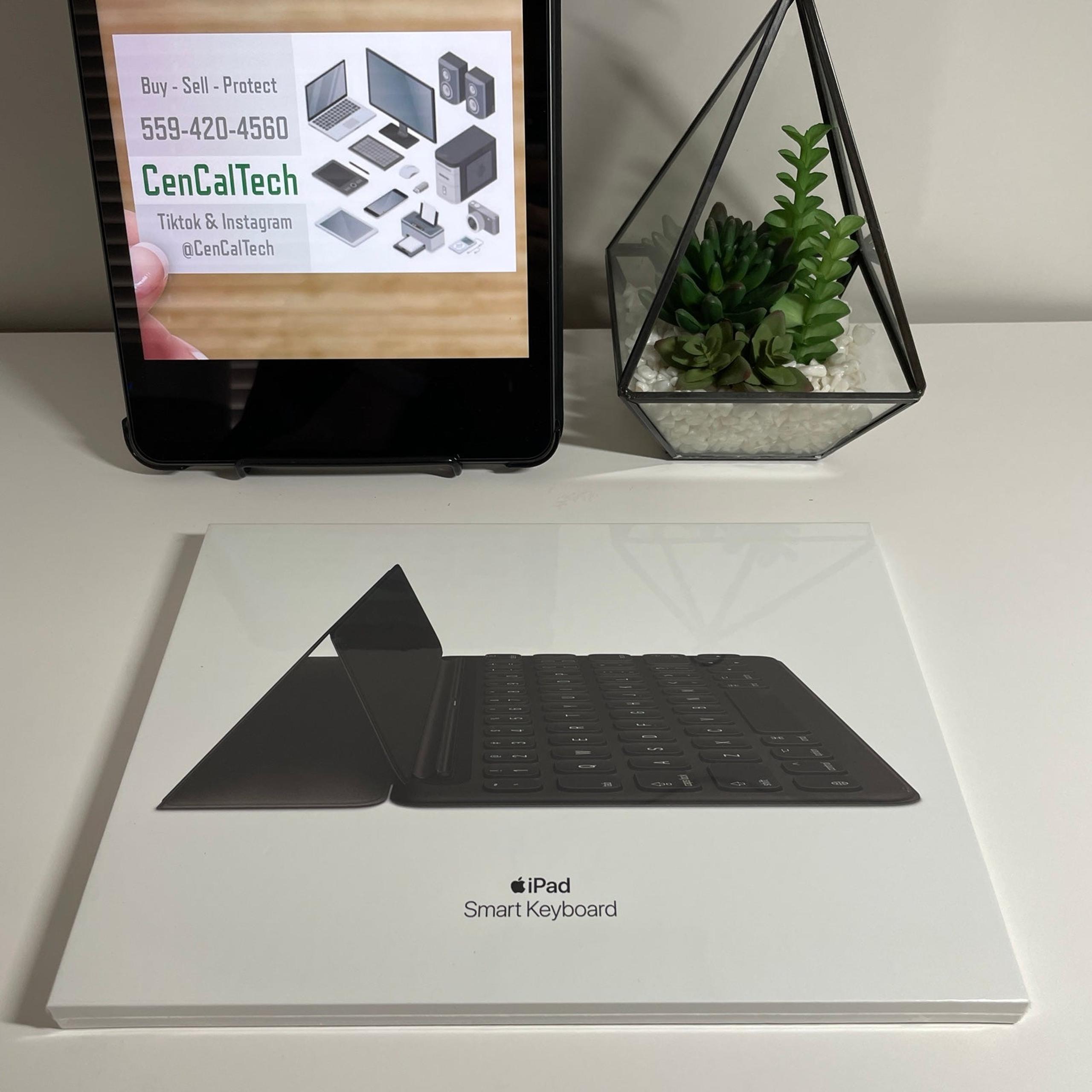 New Sealed iPad Smart Keyboard For iPad 7th,8th,9th Gen, iPad Air 3rd Gen, iPad