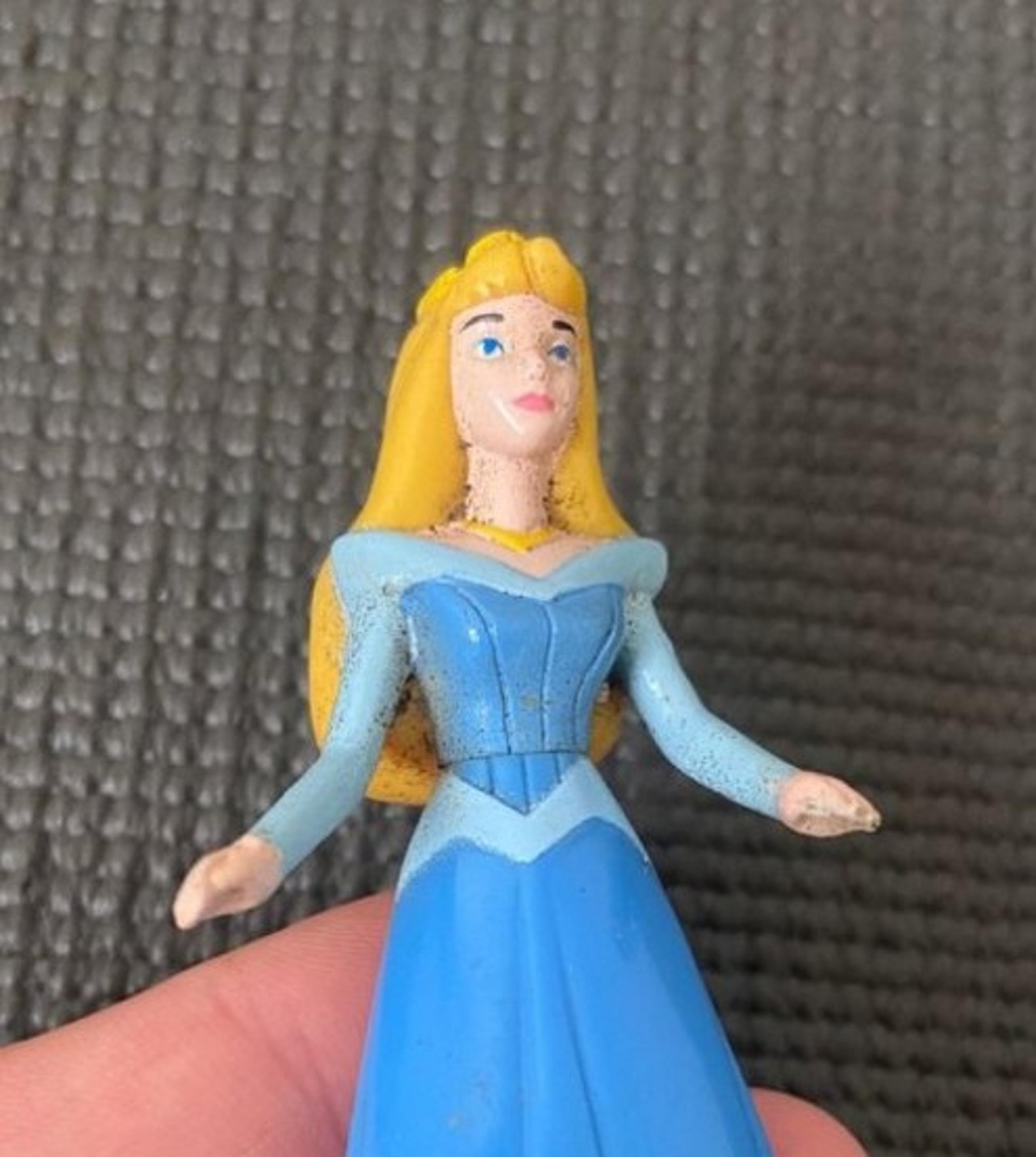 Disney Vintage 1996 McDonald's Princess Aurora Figure #6 Sleeping Beauty Blue Dr