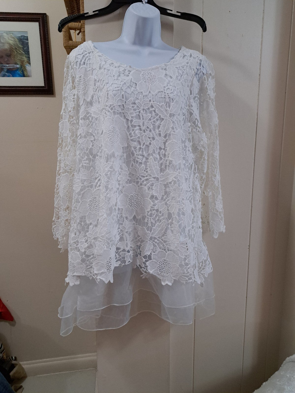 SIMPLY COUTURE Crocheted Lace with Layered Tulle Wedding Dress Sz.1x