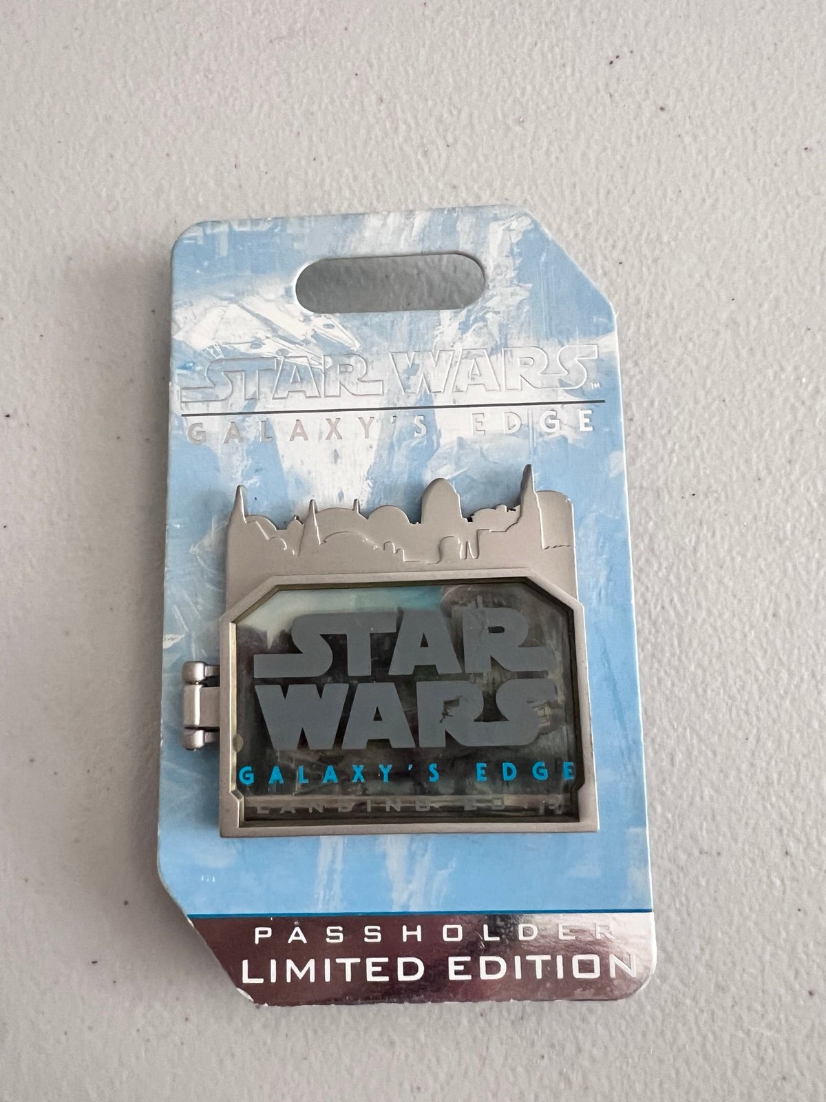 Star Wars Galaxy's Edge Landing 2019 Annual Passholder LE HTF Disney Pin 126899