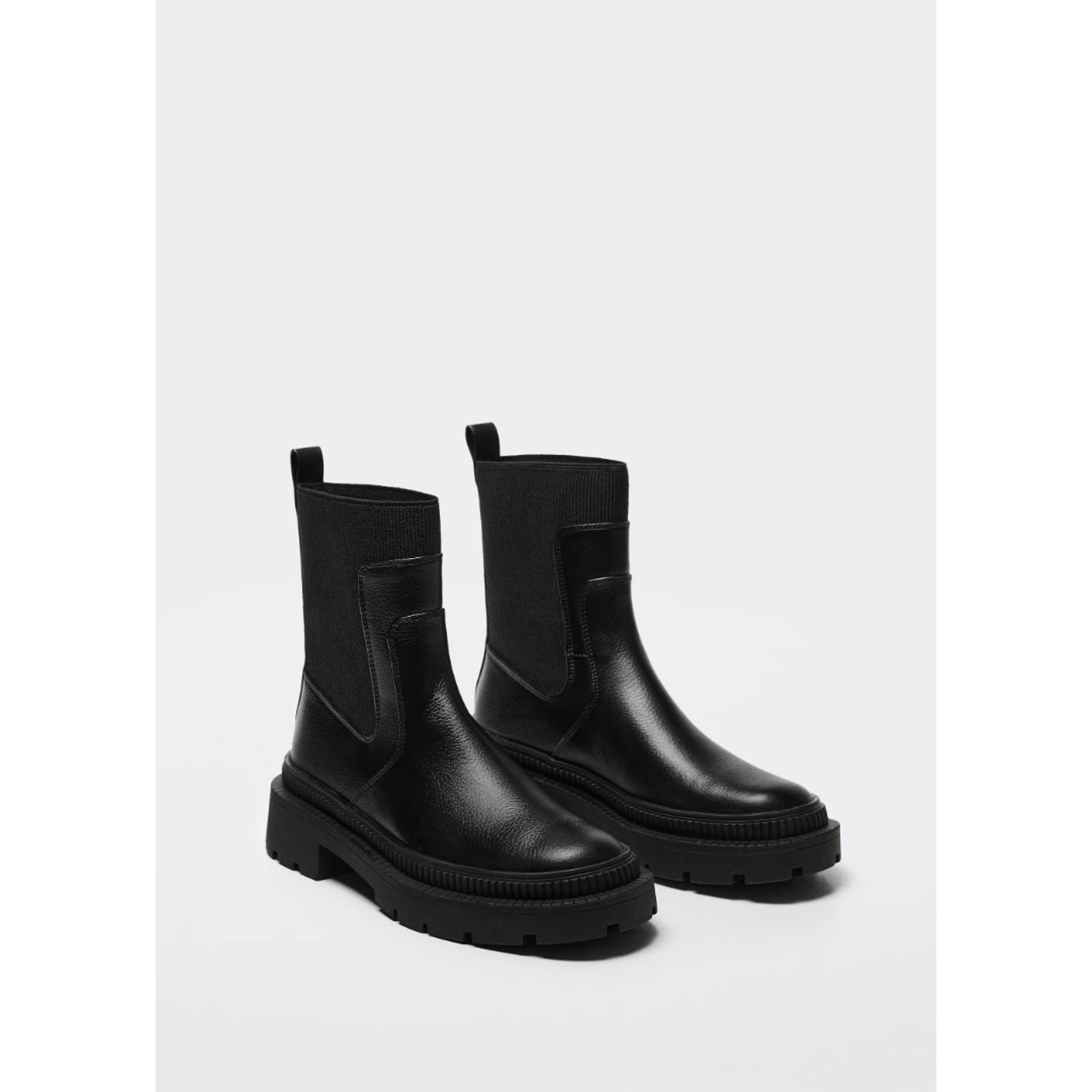 BLOGGERS FAVORITE MNG Track Sole Contrast Ankle Boot - Black 37/6.5