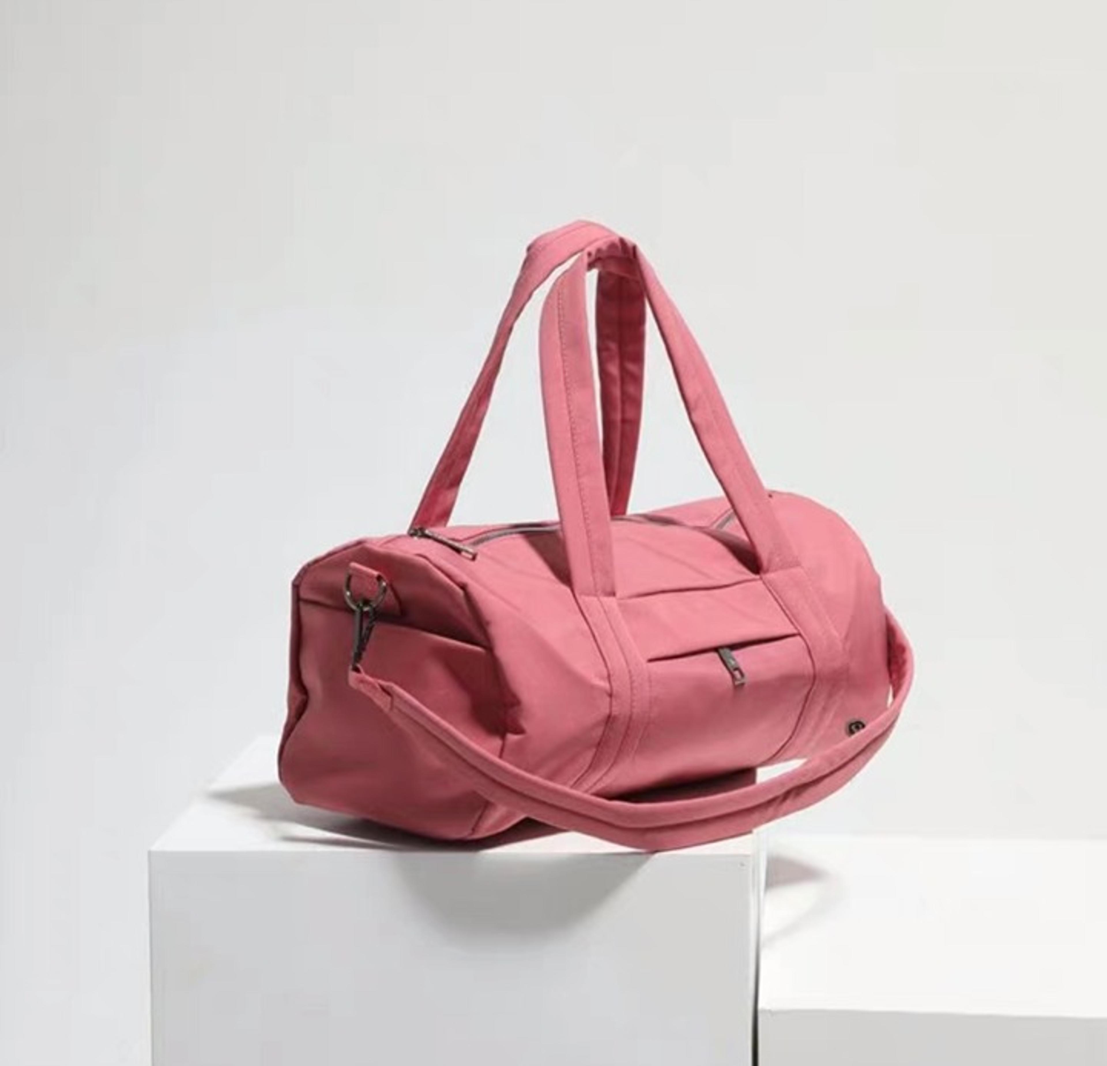 Lululemon pink tote Clearance