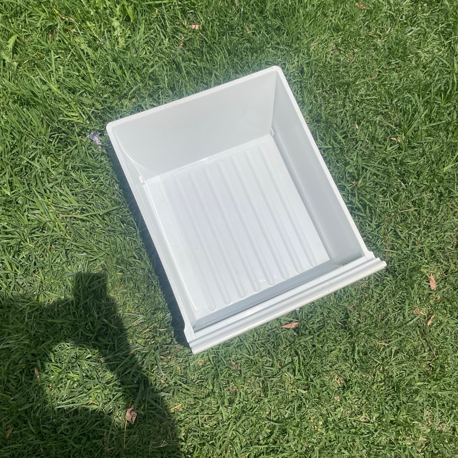Genuine Kenmore LG Refrigerator Crisper Drawer Part#MJS619525