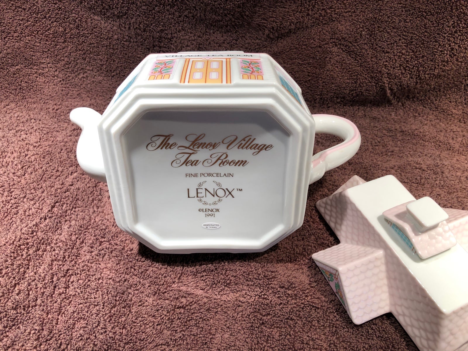 Lenox selling spice village tea pot