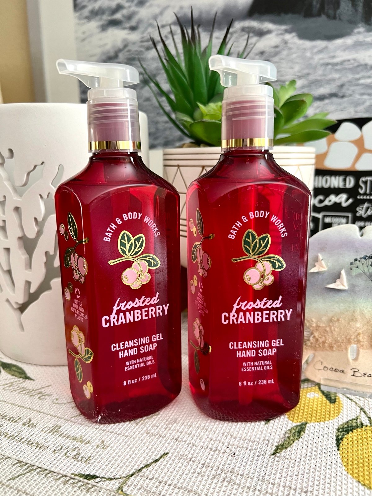 2x BBW Frosted cranberry Hand Soaps