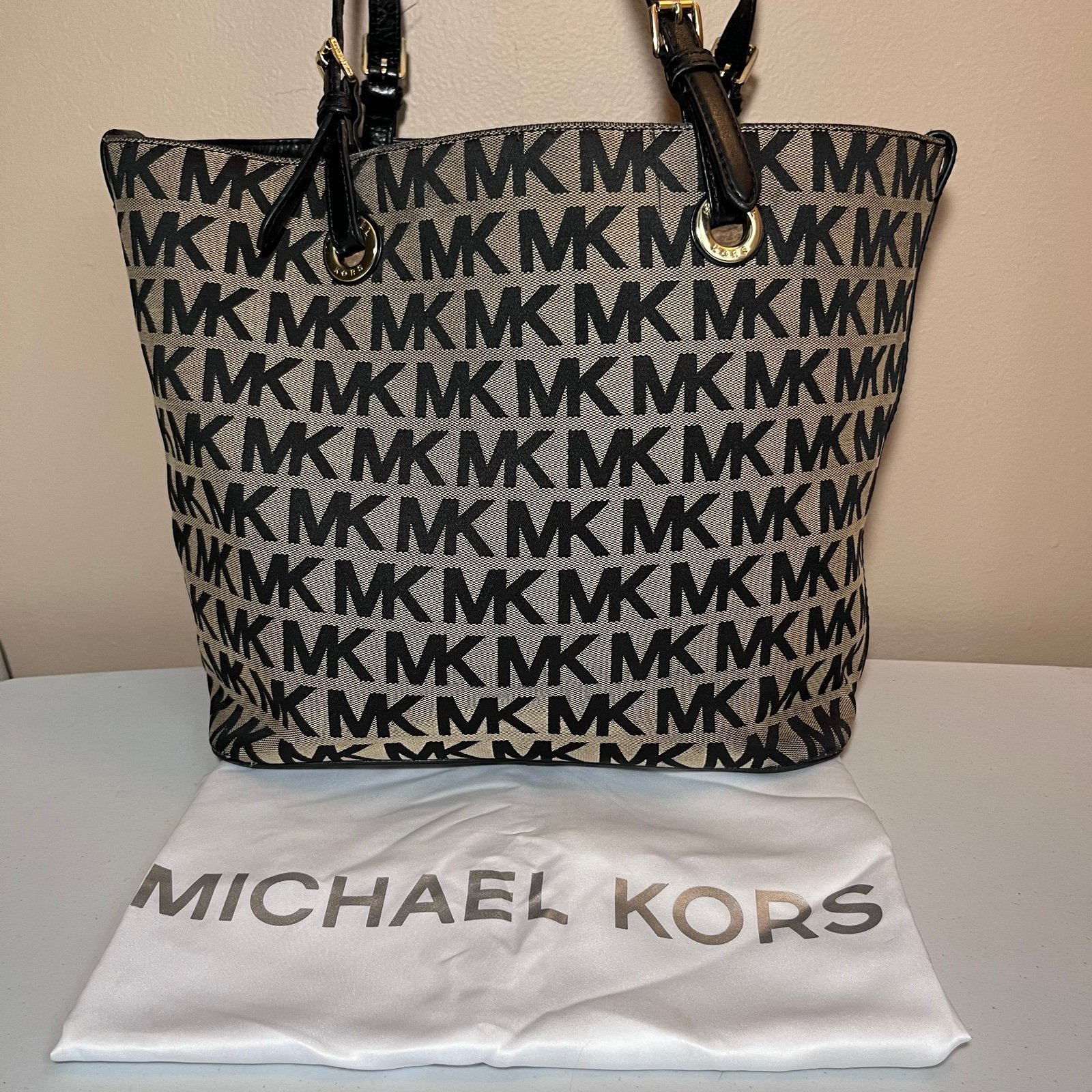 Michael Kors Jet Set Signature Tote Tan/Black Jacquard & Leather
