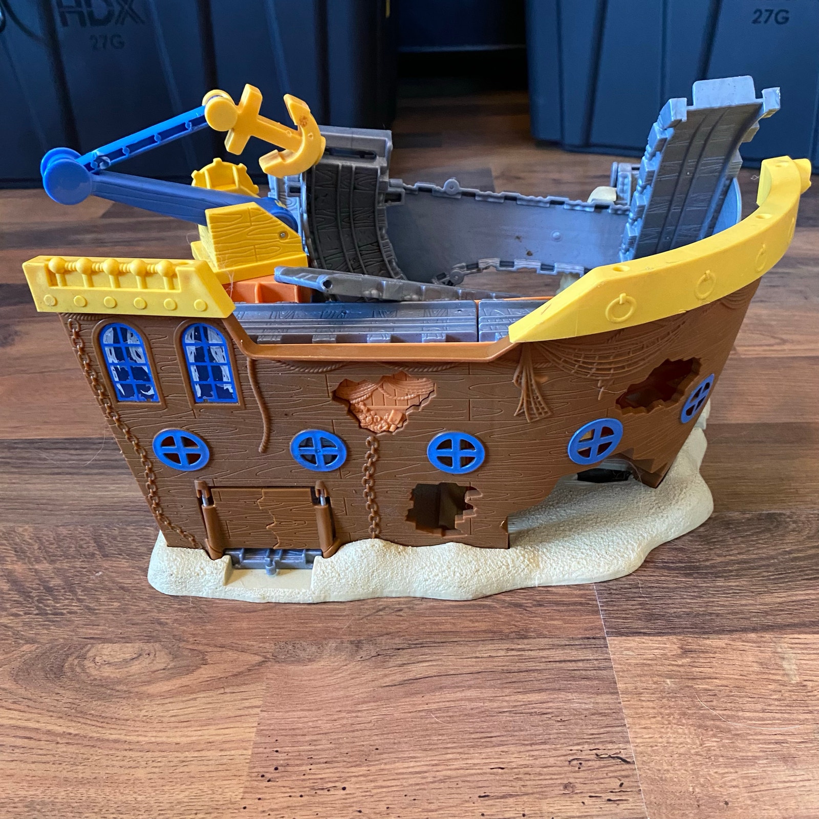 Thomas The The Tank Engine & Friends Train Pirate Cove Playset