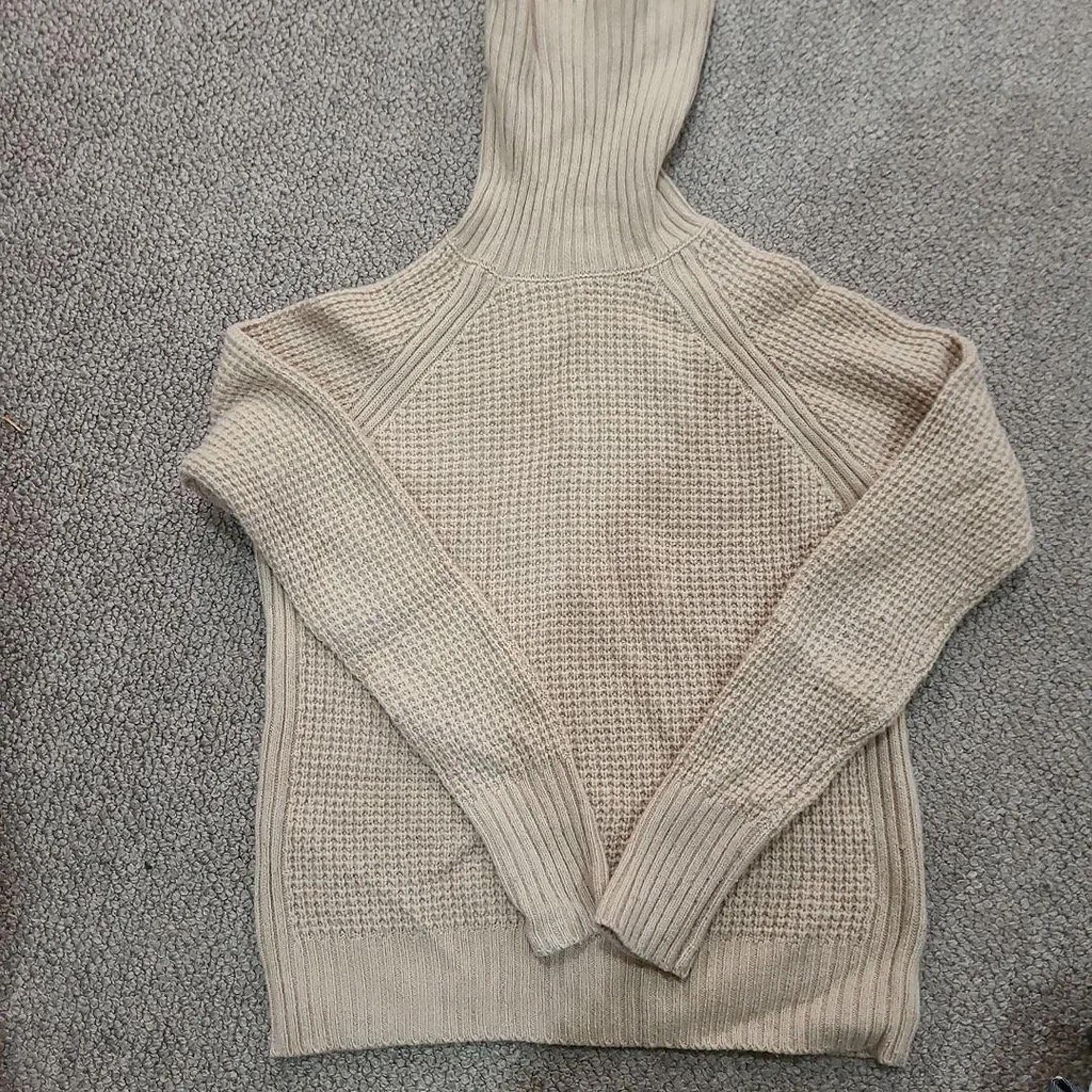 UNIQLO Size S Wool/Fleece/Cashmere Blend Women's Turtleneck Sweater