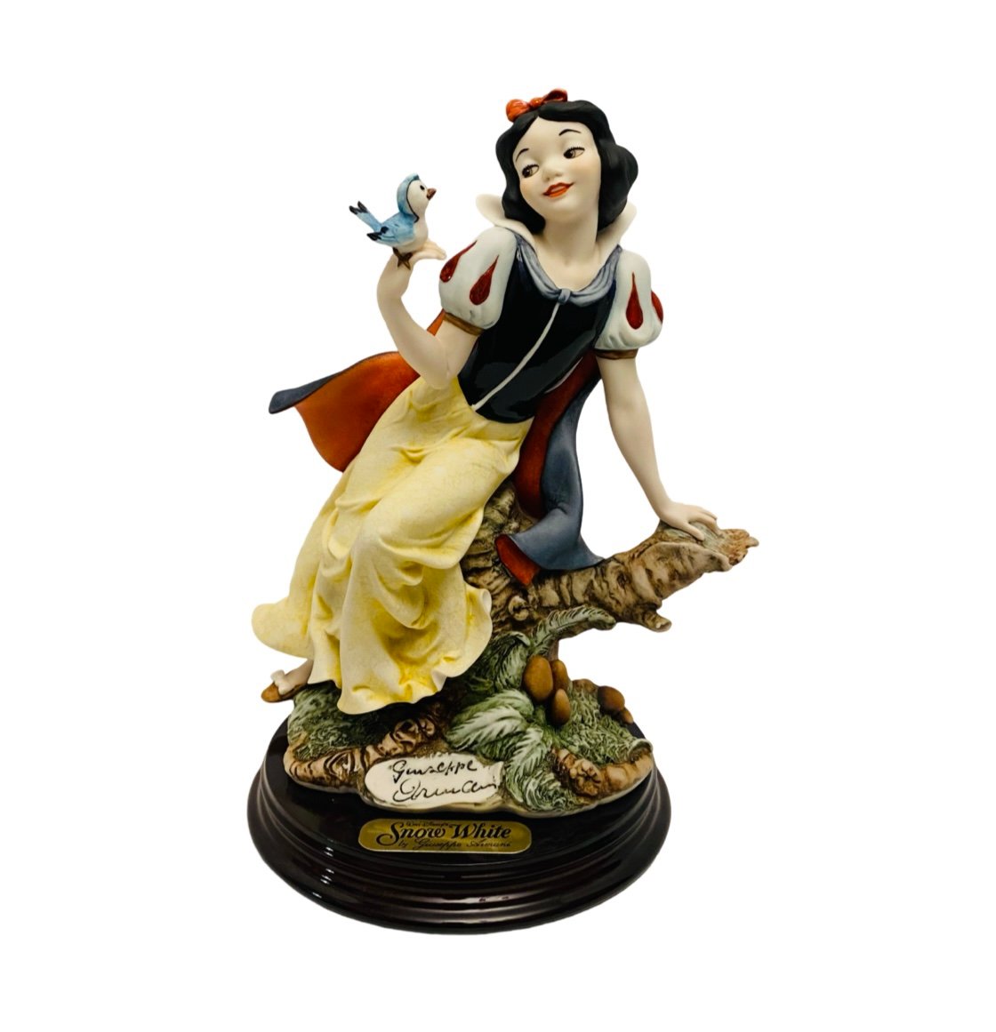 Vintage Giuseppe Armani Walt Disney’s Snow White with Blue Bird Signed Rare.