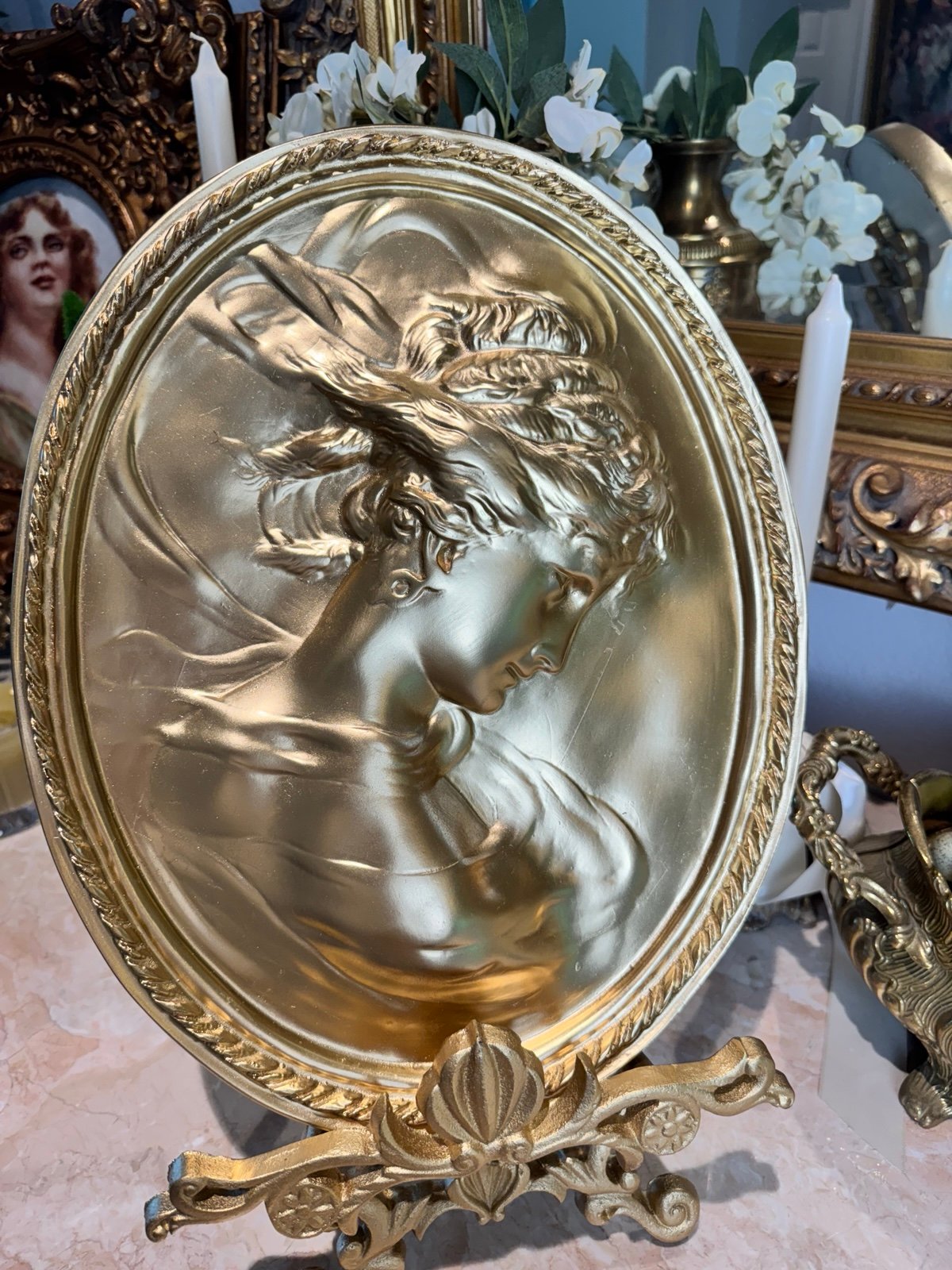 Vintage Cameo style wall plaque of Victorian lady