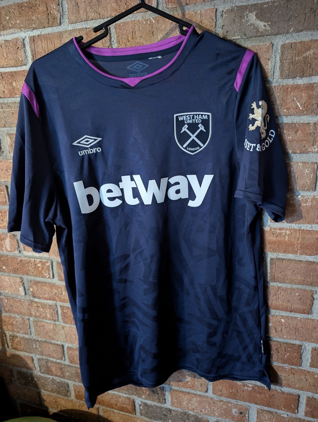 8 large west ham jerseys like new