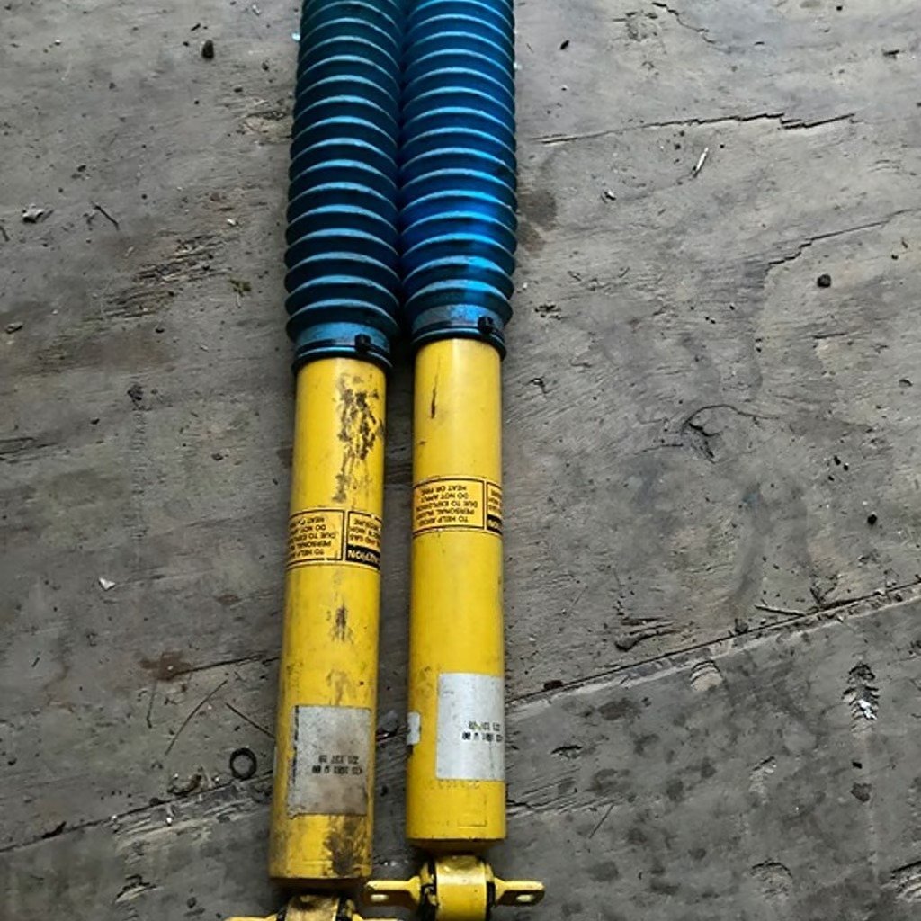 Chevy truck 1500 2500 3500 c10 1973-1986 Delco bilstein rear shocks 24 inch