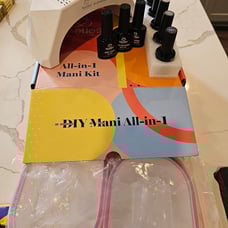 Gel mani set and polishes