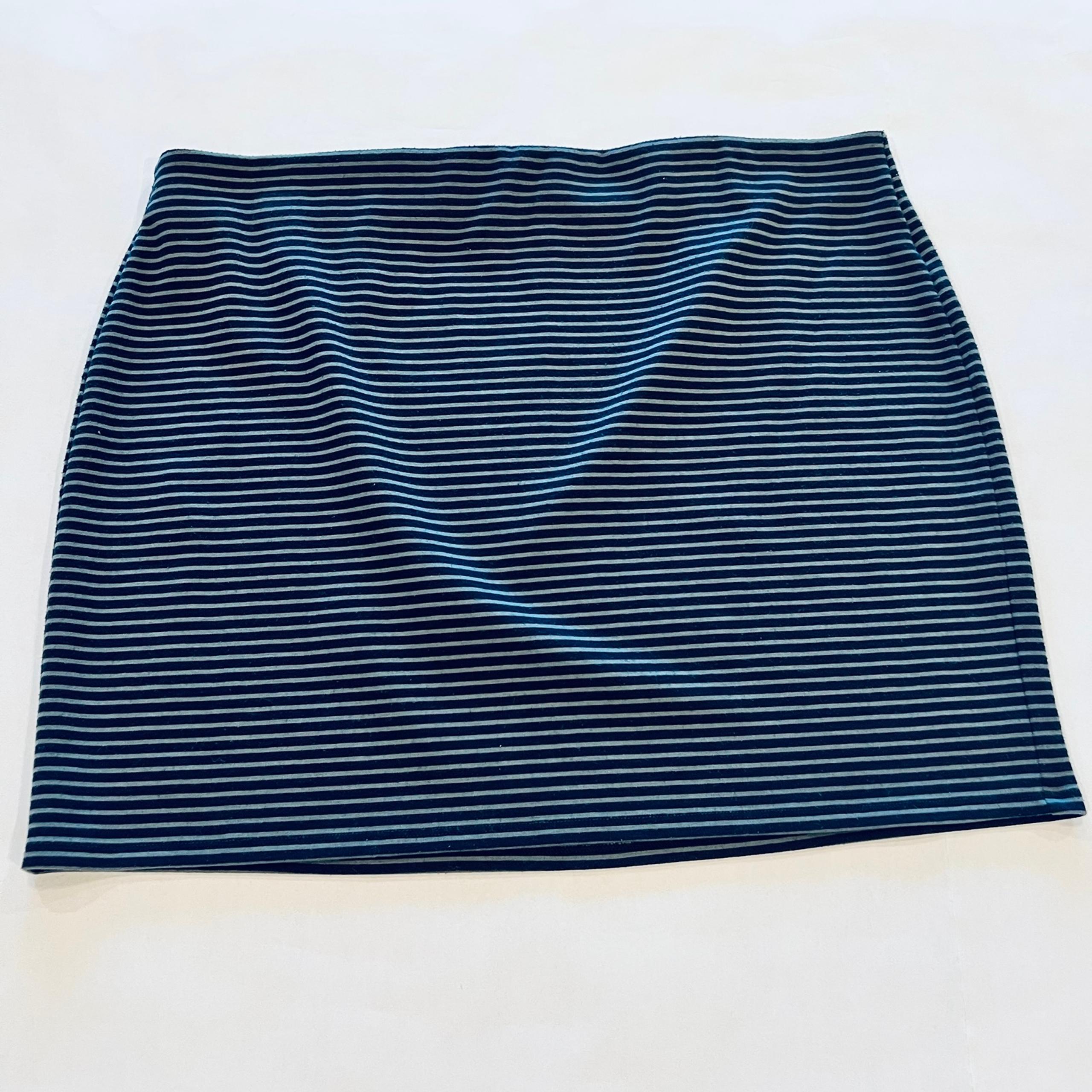 Gap Skirt Women's Size XL Navy Blue Striped Pull On Straight Pencil Cut