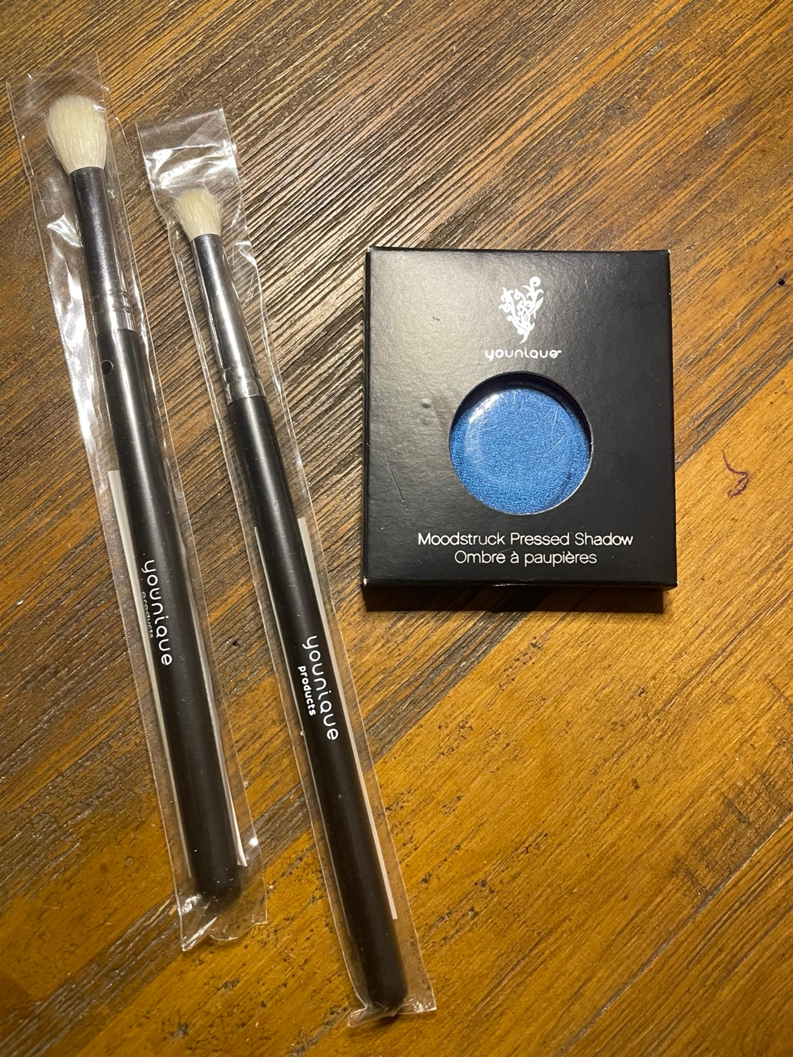 NEW Younique Thankful Single Eye Shadow, 2 Younique Eye Shadow Brushes