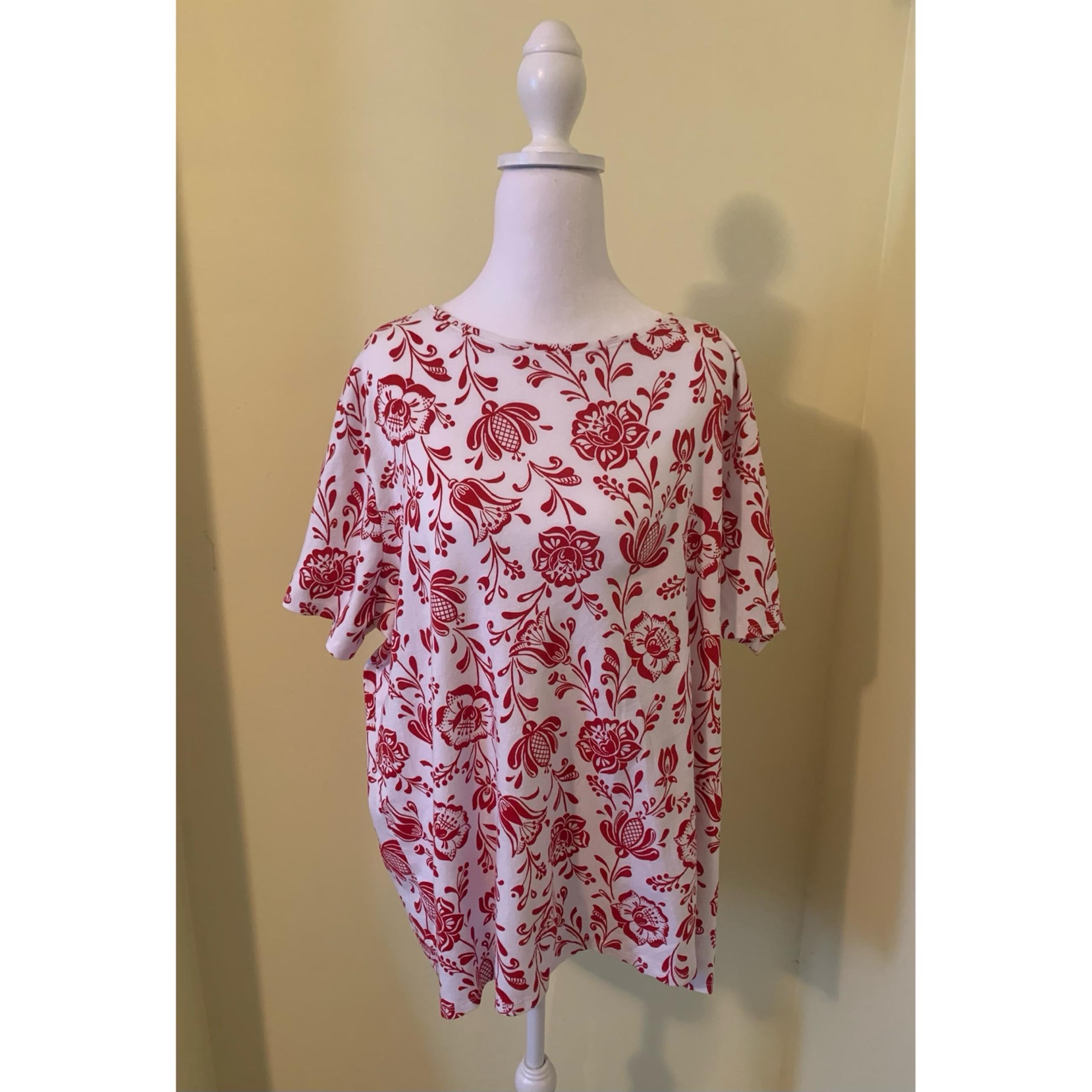 Croft & Barrow T Shirt Floral Red White