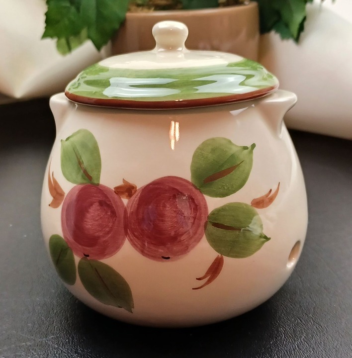 Garlic Keeper & Lid Apple by FRANCISCAN