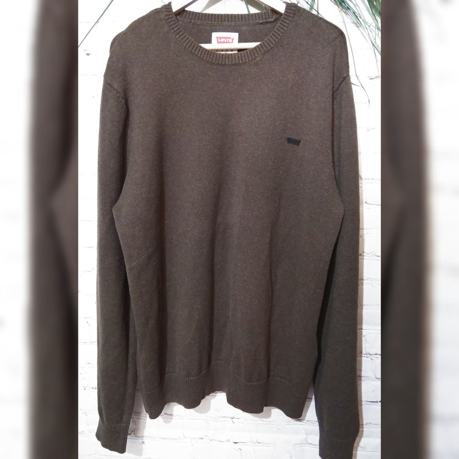 Levi's sweater