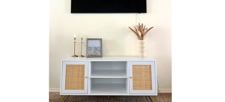 NEW 47 Modern TV Stand, Entertainment Cabinet, Media Console Matte White/Gold