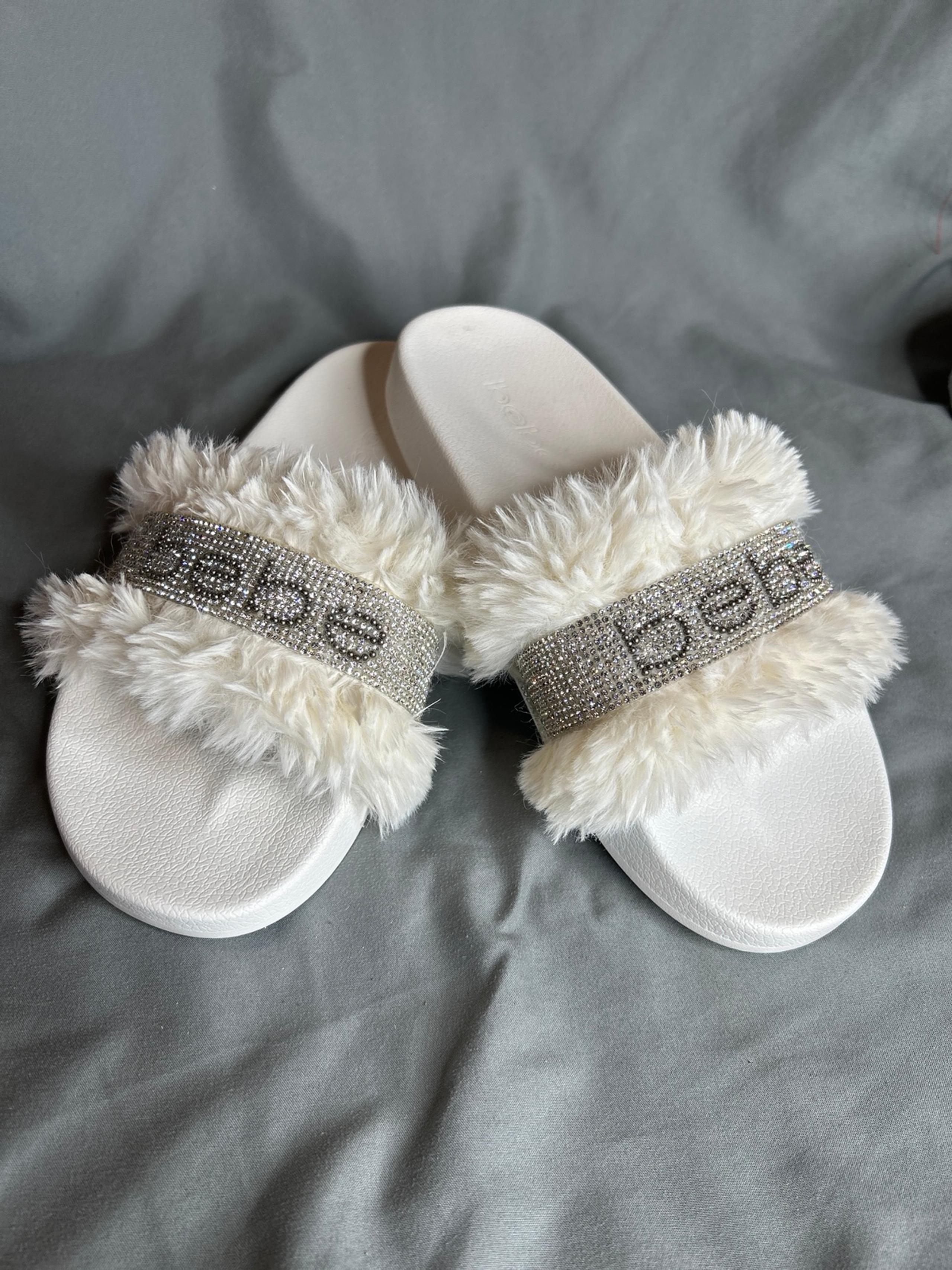 Bebe Flynna Fur and Sparkly Slides Women’s Size 9