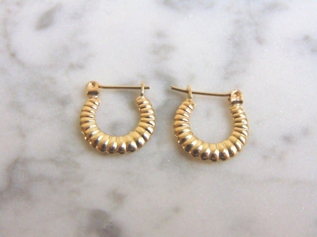 Pr Womens 14K Gold Hoop Earrings 0.9g E1033