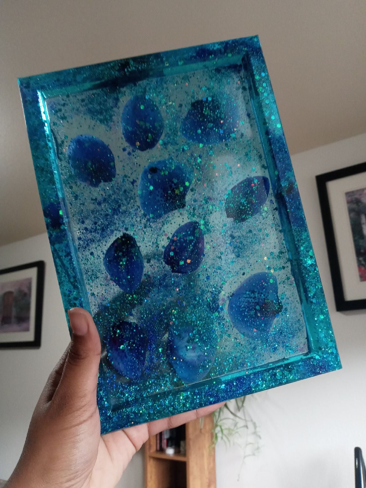 Sparkling Blue Sapphire Orchid Rolling T