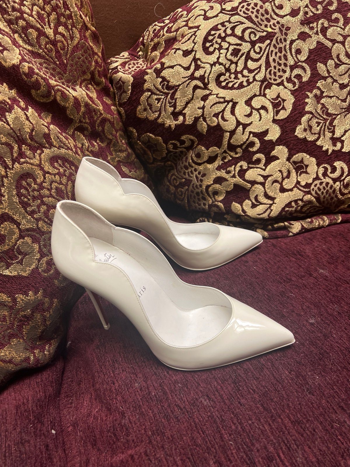 CHRISTIAN LOUBOUTIN white hills